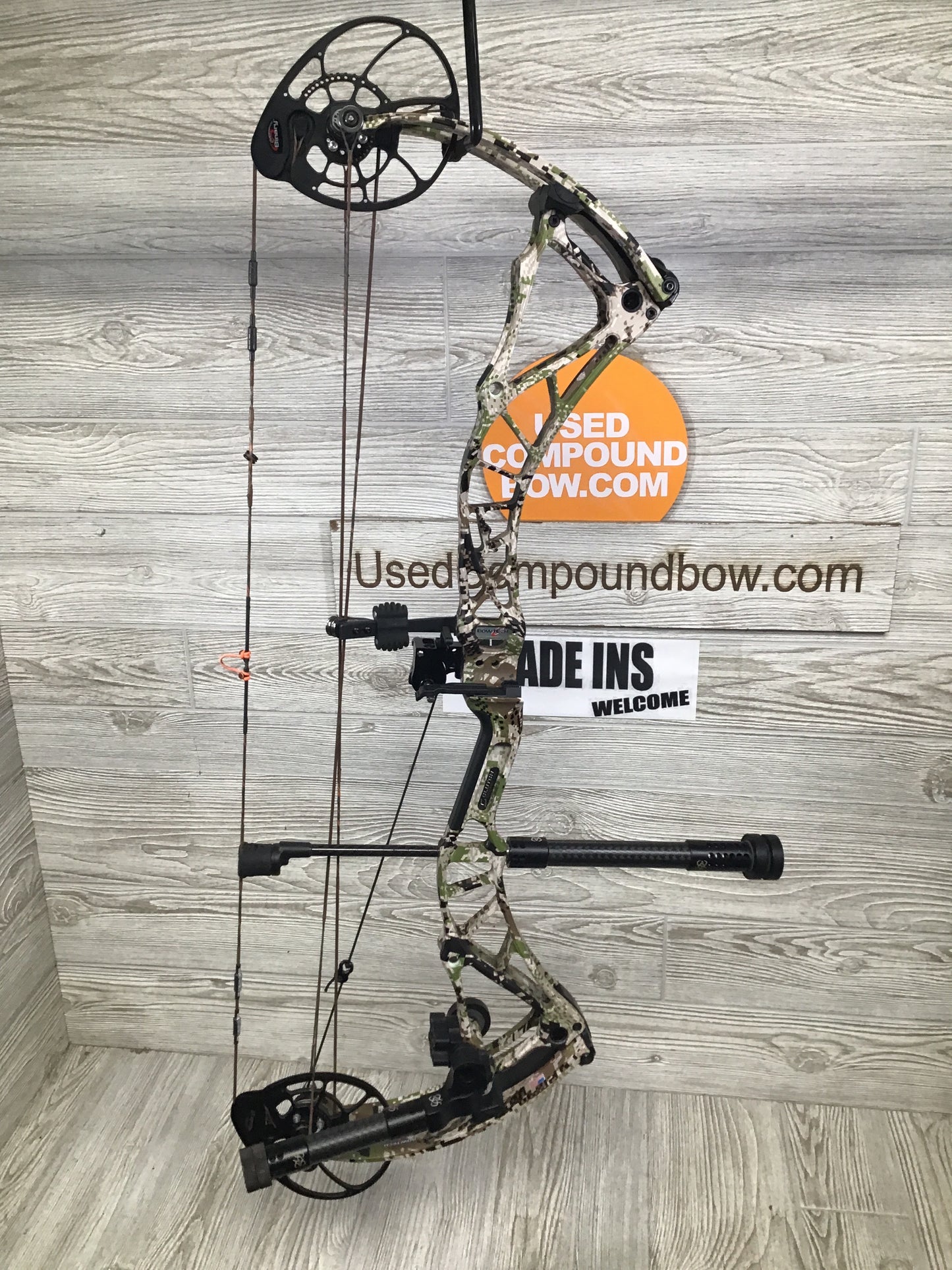 Used Bowtech Realm 70lb Subalpine - LH Package