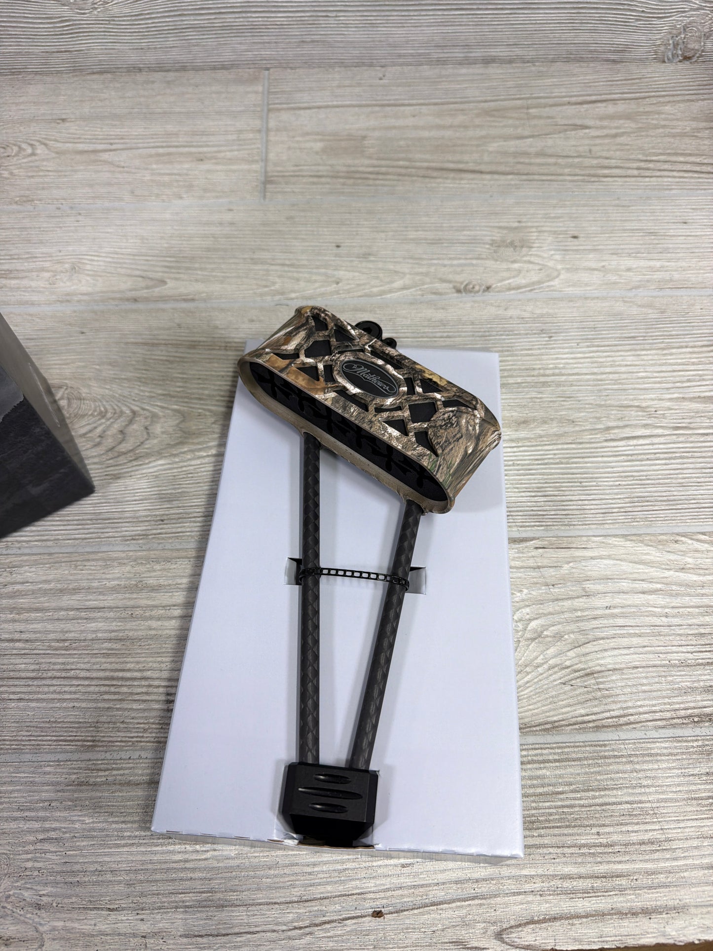 Mathews Q-Lite 6 Arrow Quiver Realtree Right Handed