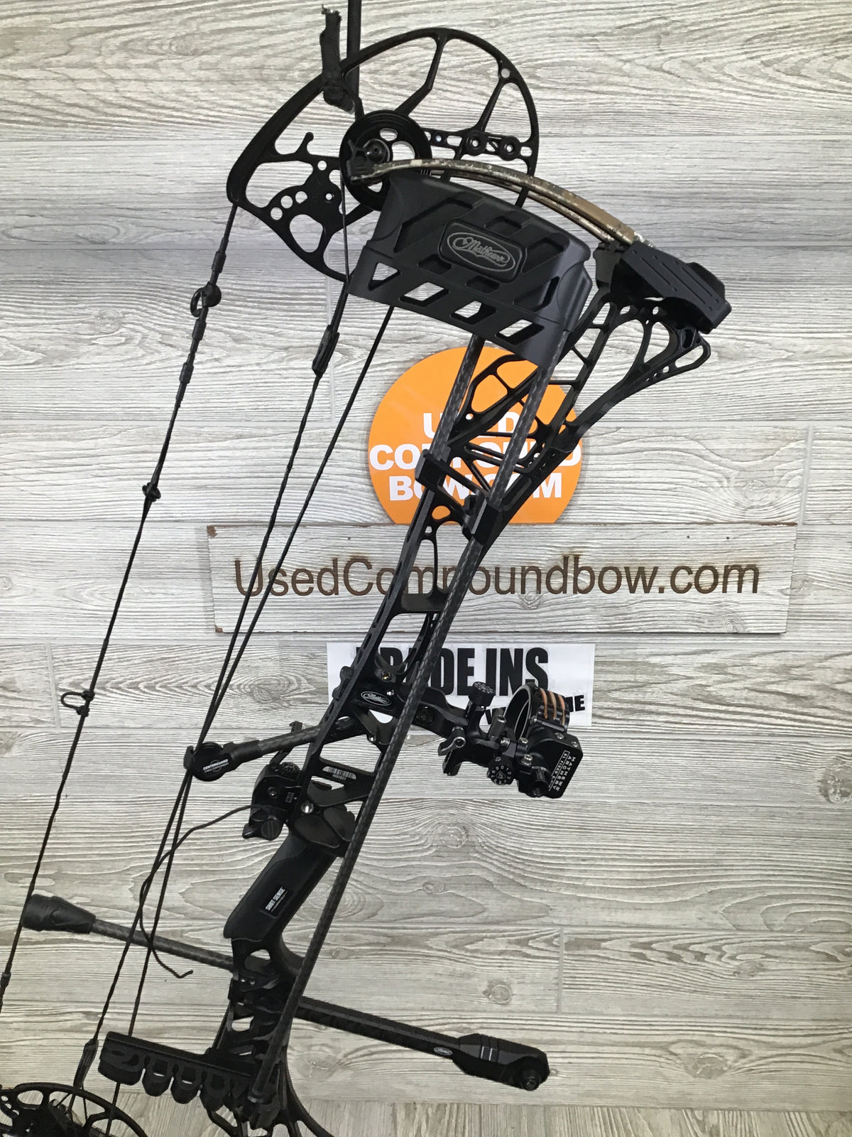 Used Mathews Lift X 29.5 Right Hand 29"/70# Black Riser/First Lite Limb Loaded pkg
