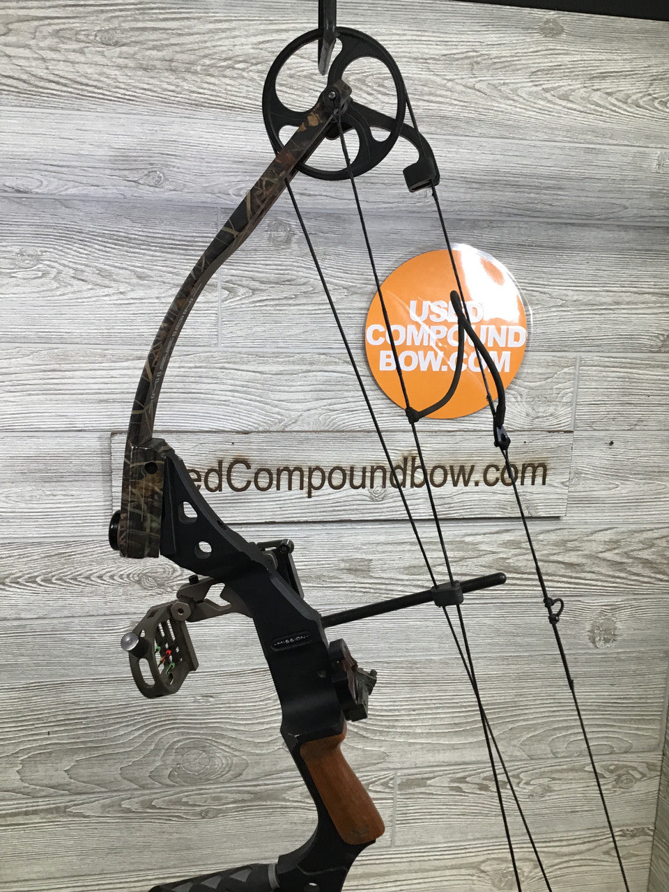 Mission X3 Right handed bow Package 28/70#