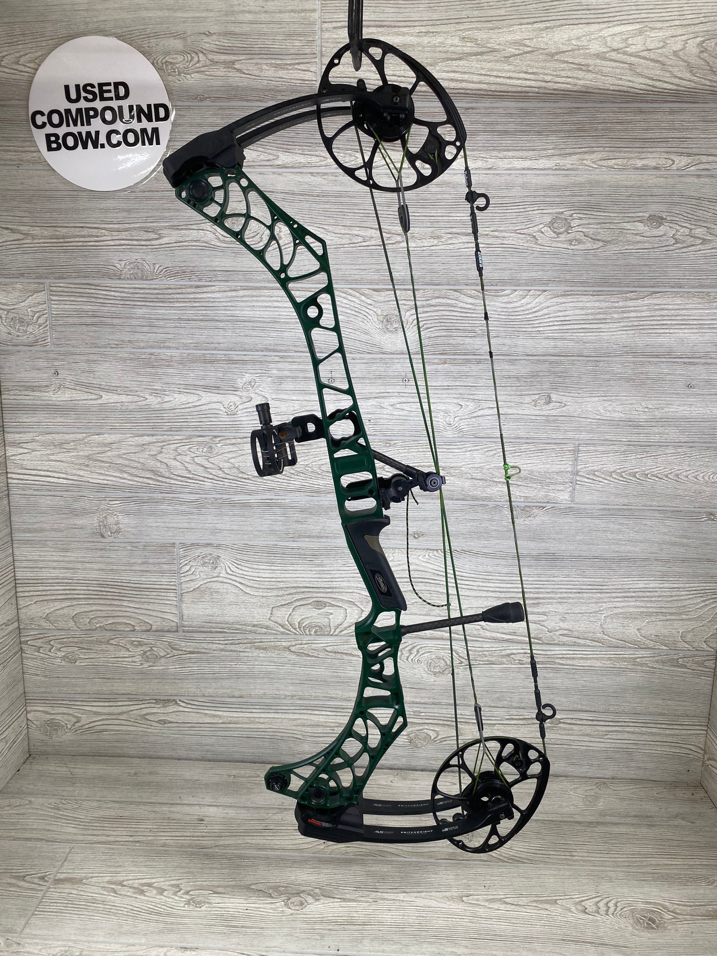 Used Mathews V3 31 Right Hand Green Black Limbs CUSTOM!