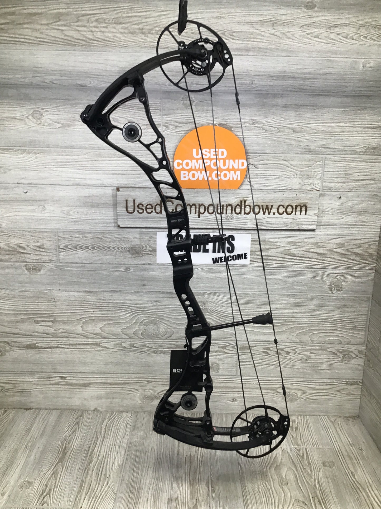 Bowtech Core SS 60-70# Black Right Handed