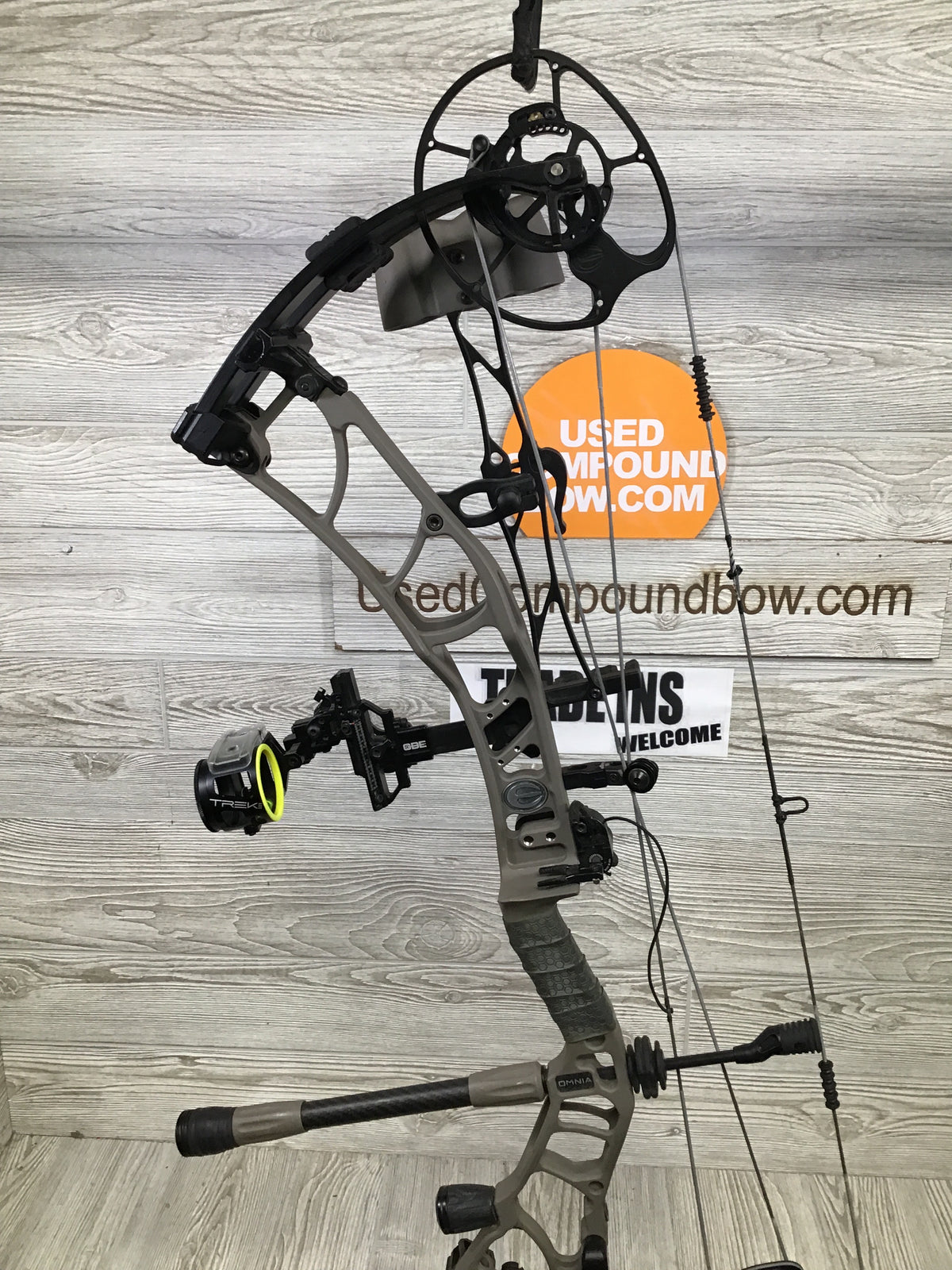 Used Elite Omnia Right Hand 70lb sienna brown package