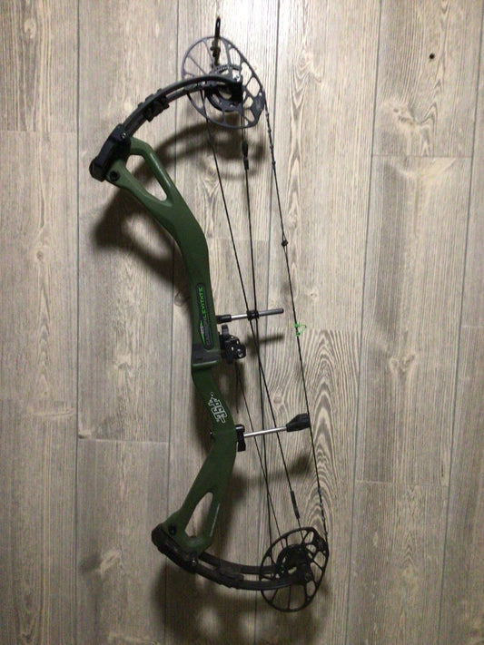 2024 PSE Carbon Levitate Right Hand EC2 Cam Nock On edition Green package