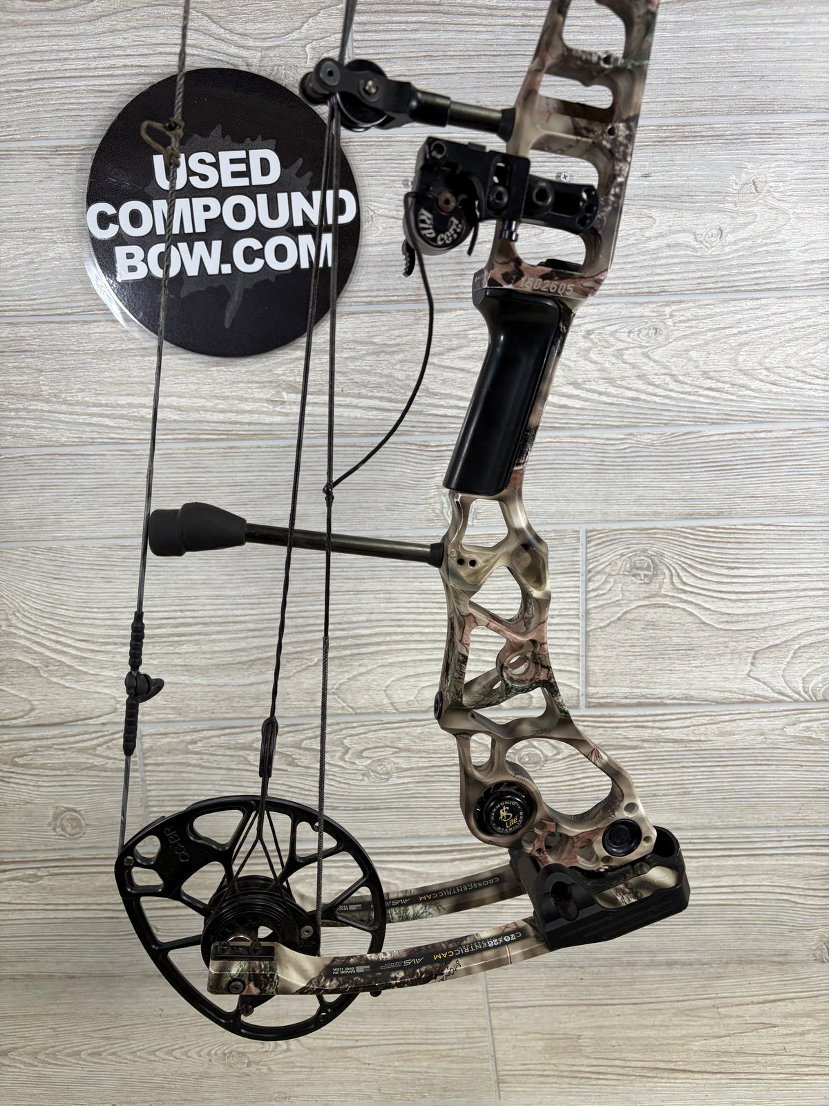 Used Mathews Halon 6 Right Handed 28/70 with Rest