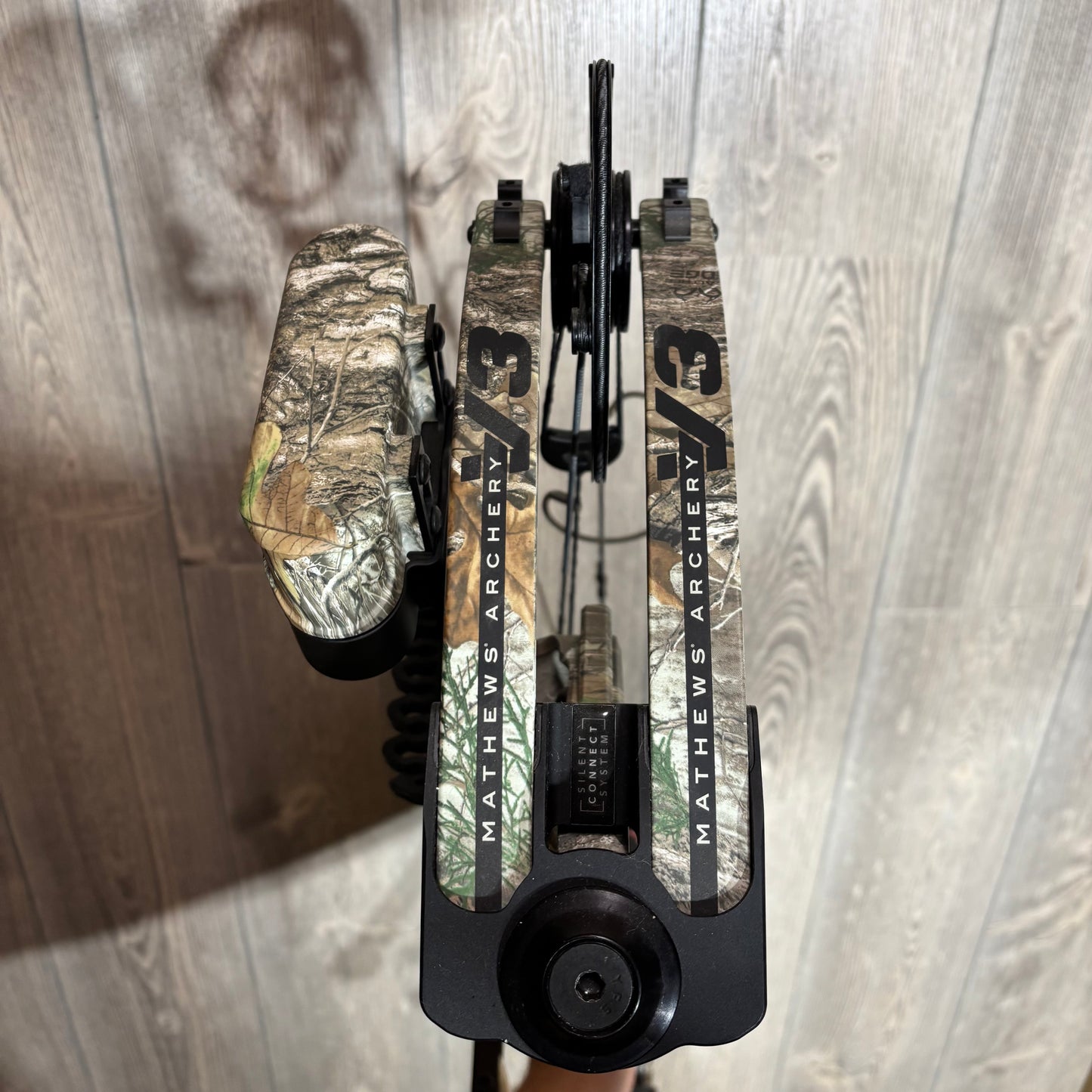 Used Mathews V3 27 RH Realtree Camo Package