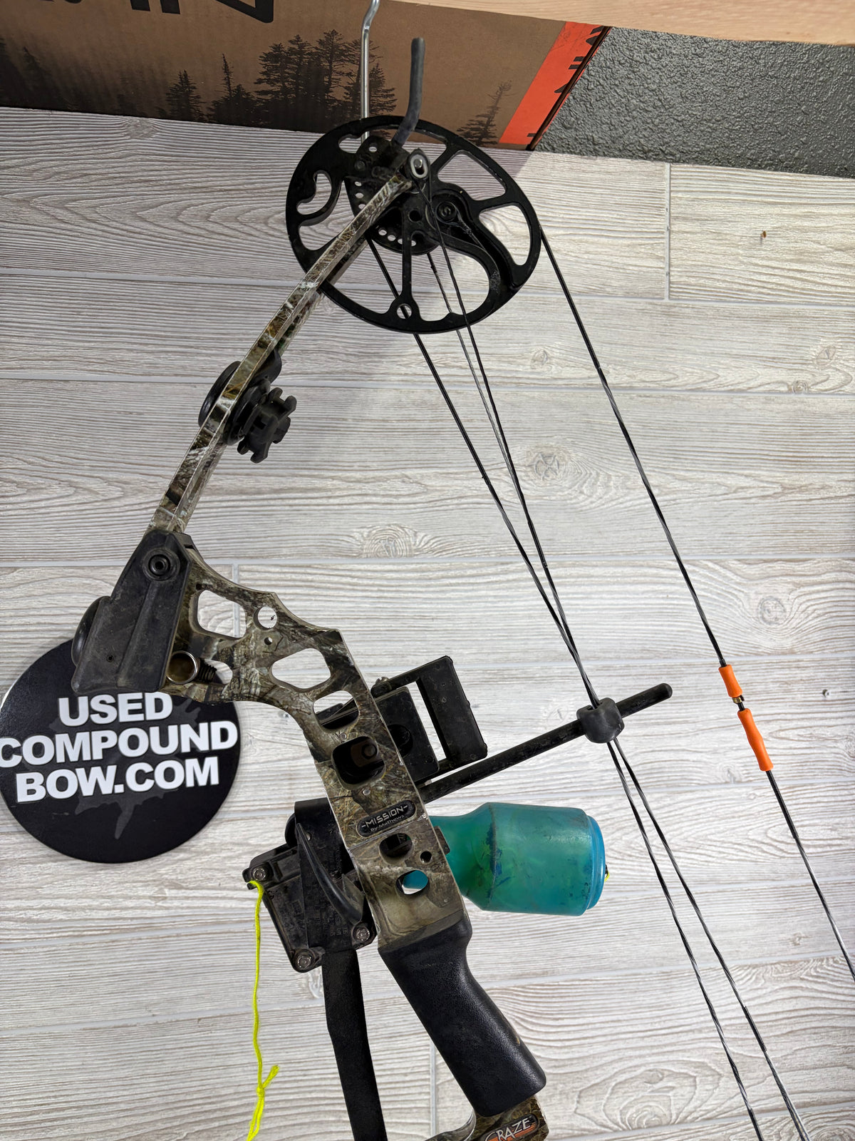 Used Mission Craze Right Handed Carp Shooting Pkg