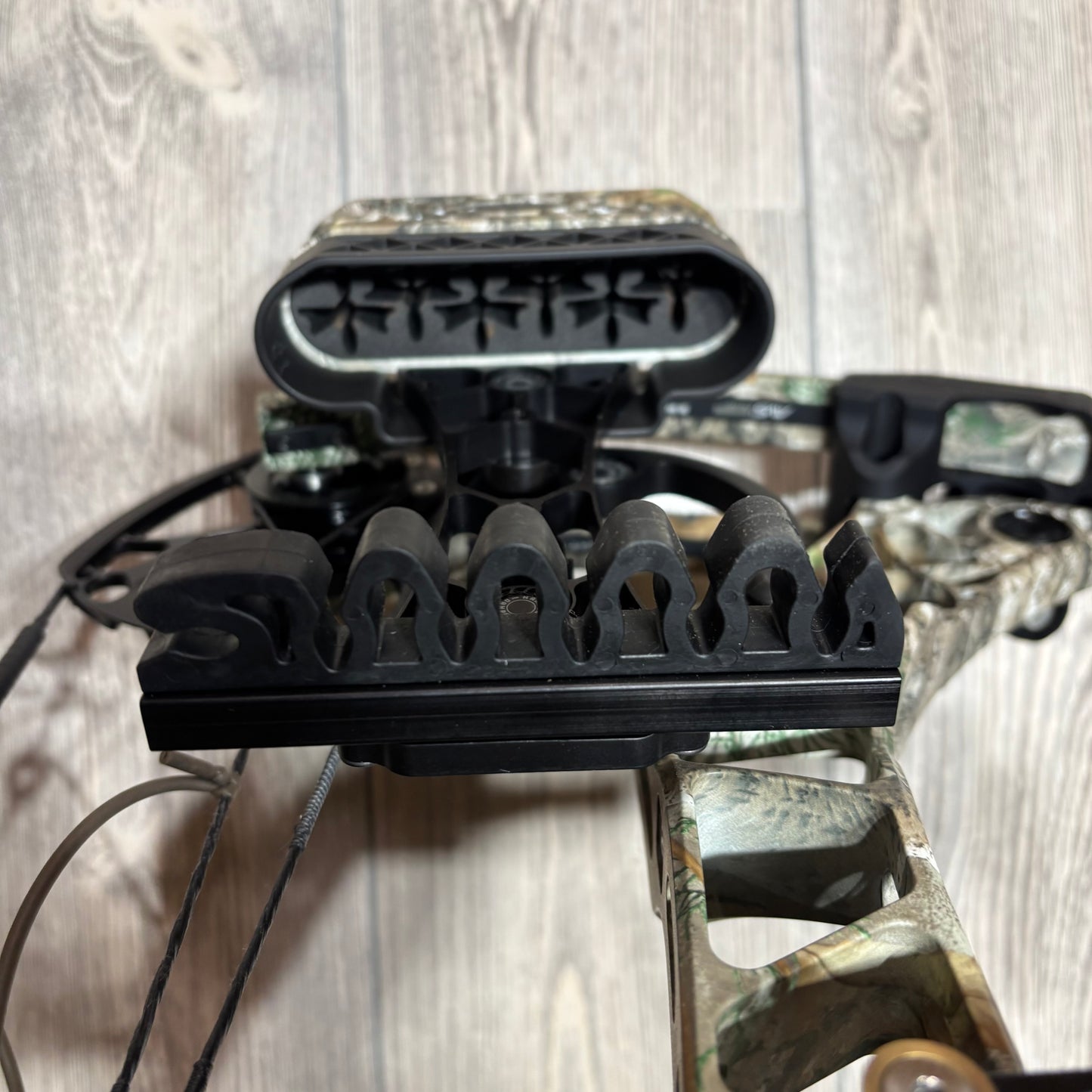 Used Mathews V3 27 RH Realtree Camo Package
