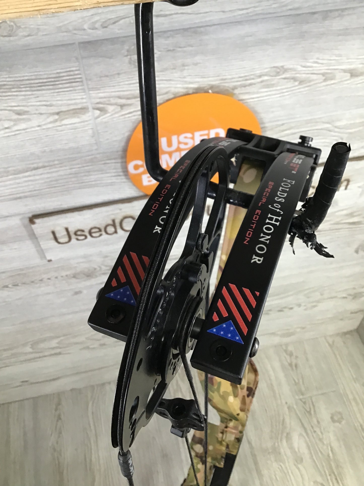 Used Darton Sequel 35 ST2 Limited Edition Folds of Honor RH 60lb