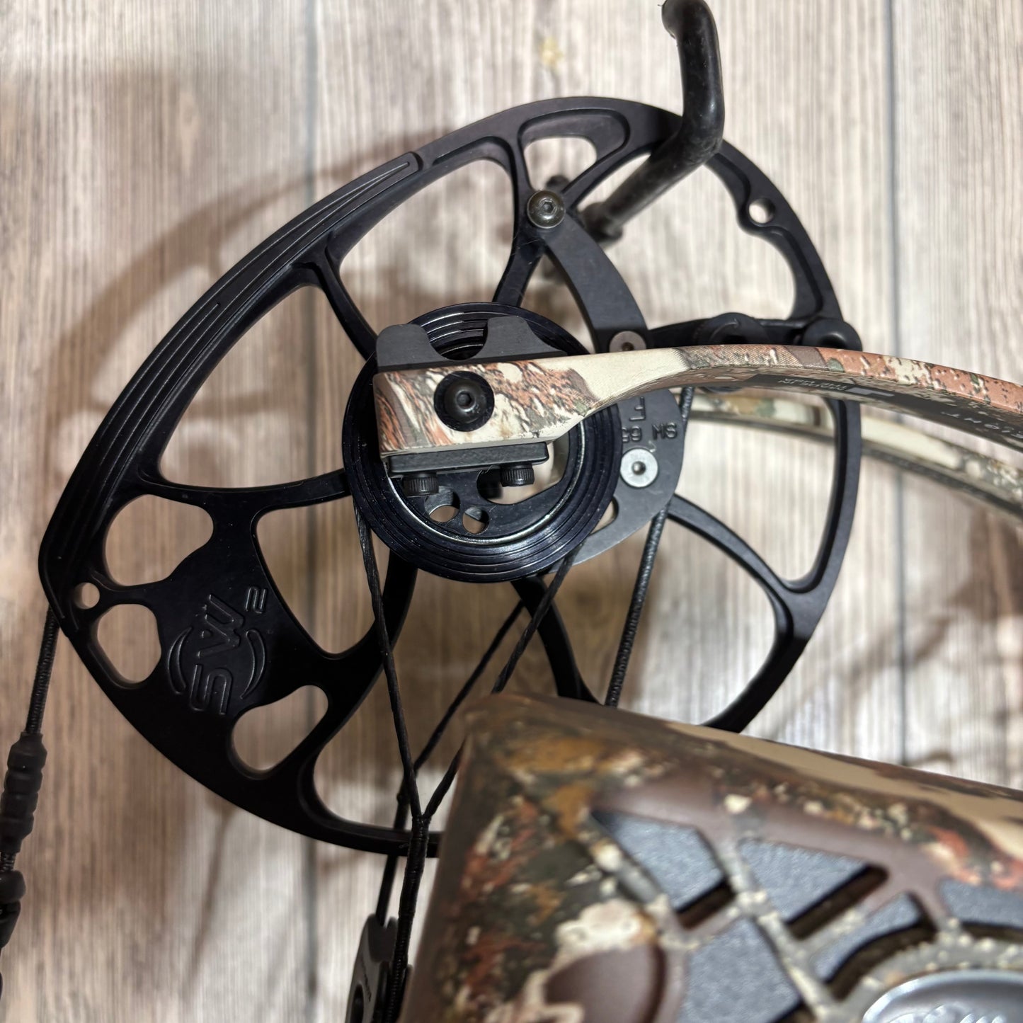 Used Mathews V3 31 Right Hand First Lite Package