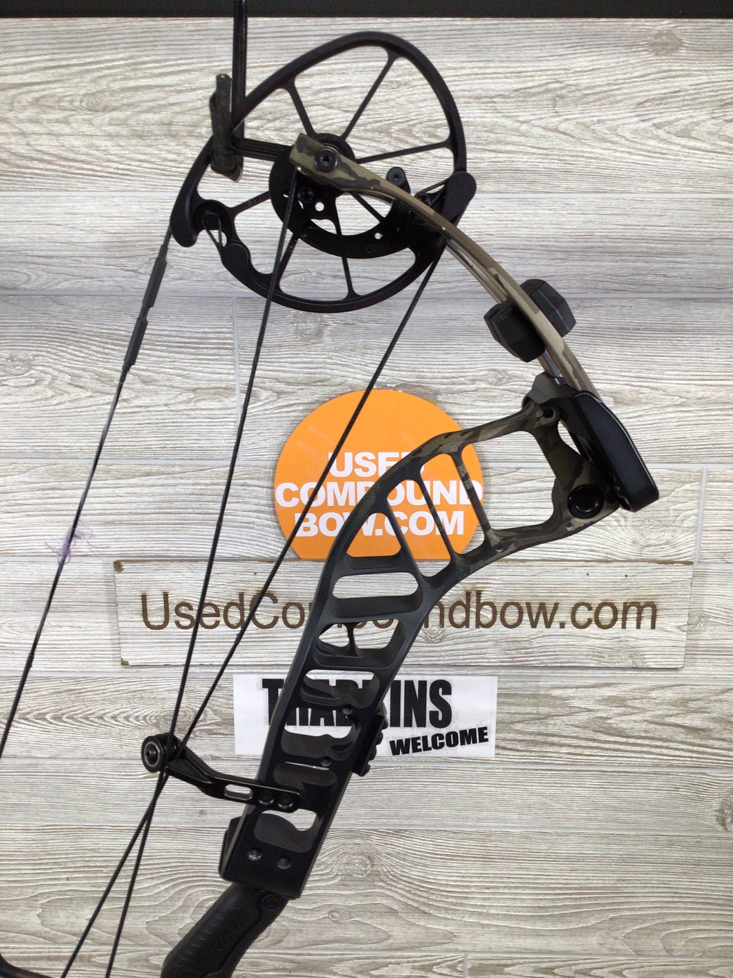 Prime RVX+ 2 Right Handed 60-70# Fade Black- Bottomlands
