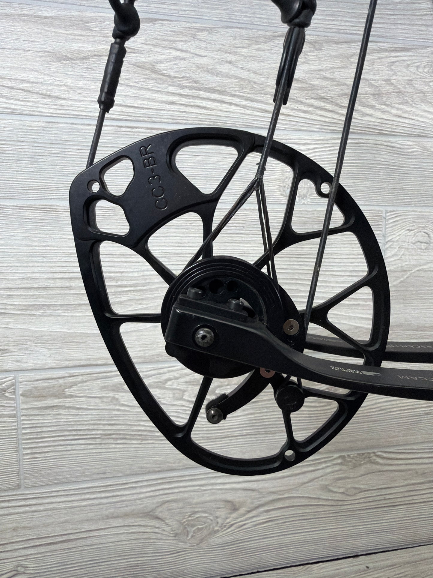 Used Mathews Triax 28.5" 70lb Black Bow Pkg