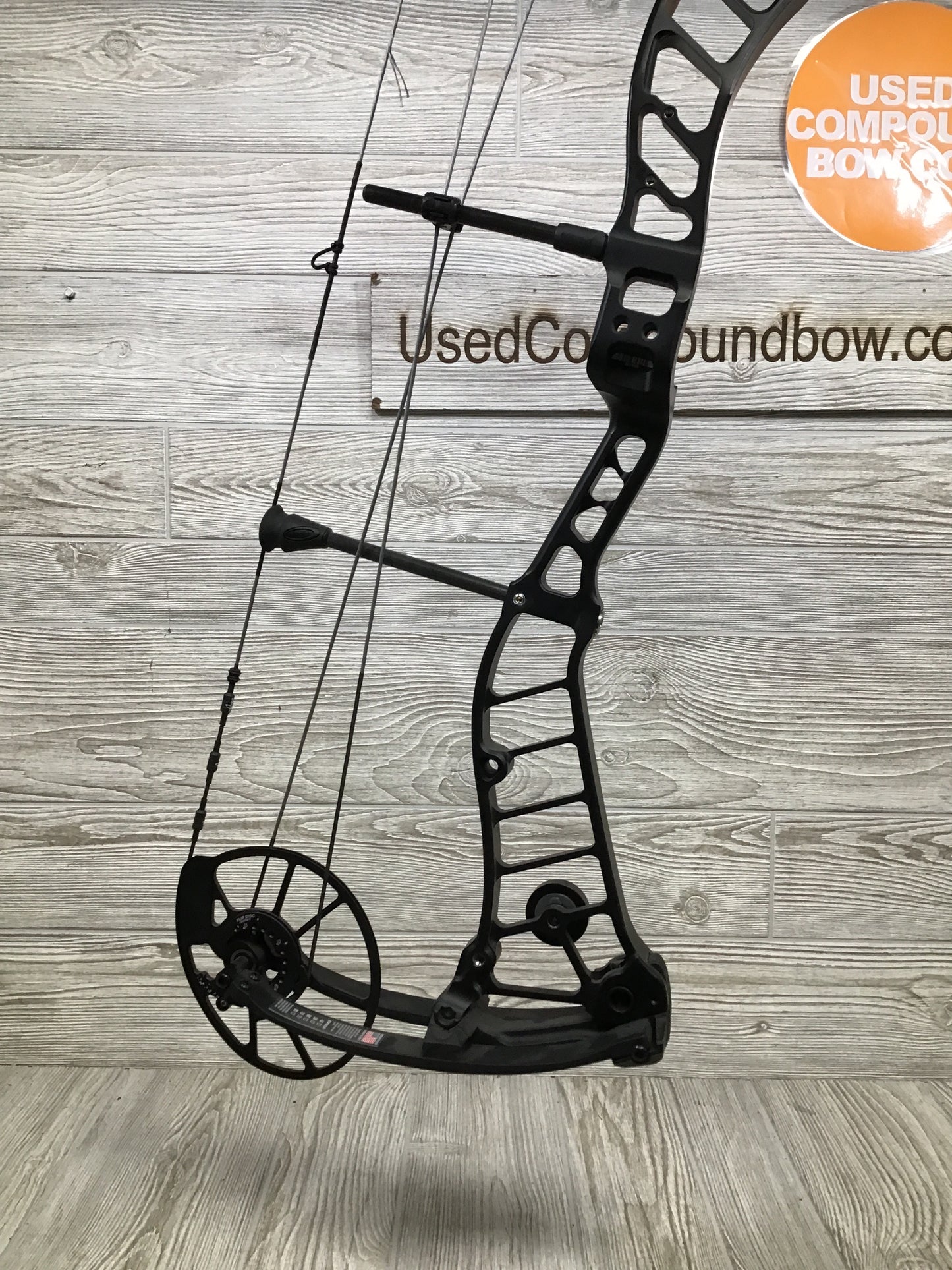 Bowtech Justice Right Hand 60-70lb Black