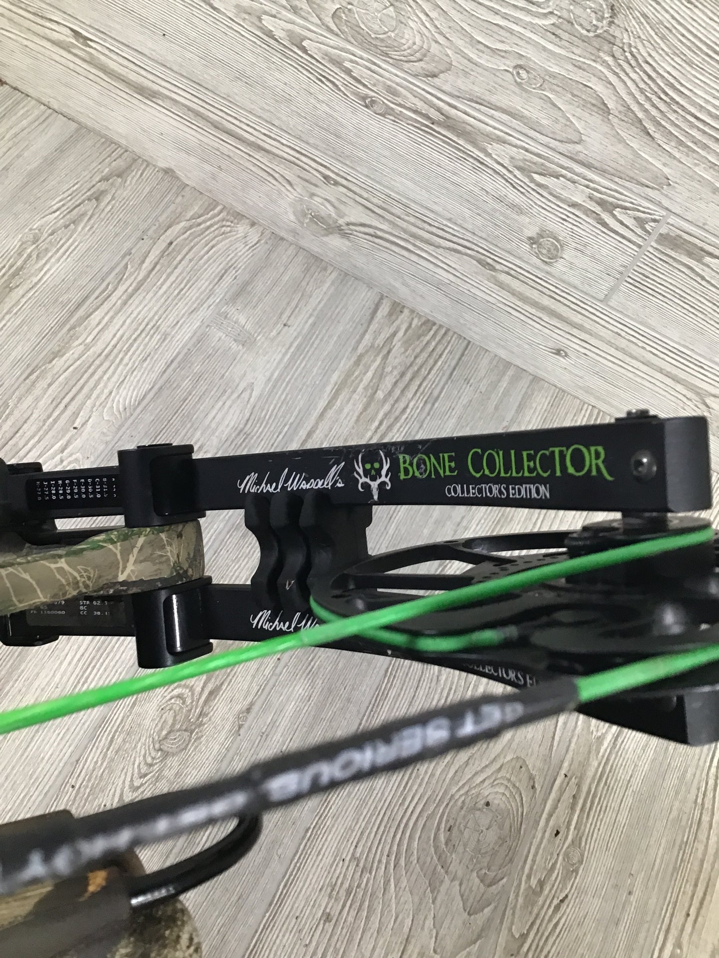 Used Hoyt RX-7 Ultra Right Hand Realtree Edge 55-65# Bone Collector Package