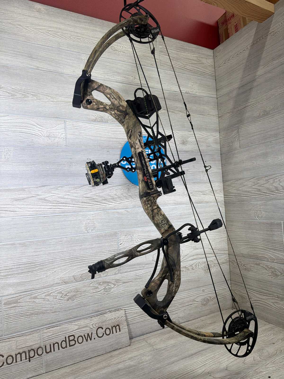 Used PSE Stealth Carbon Air 35 30.5" 70lb Right Hand Camo Bow Pkg