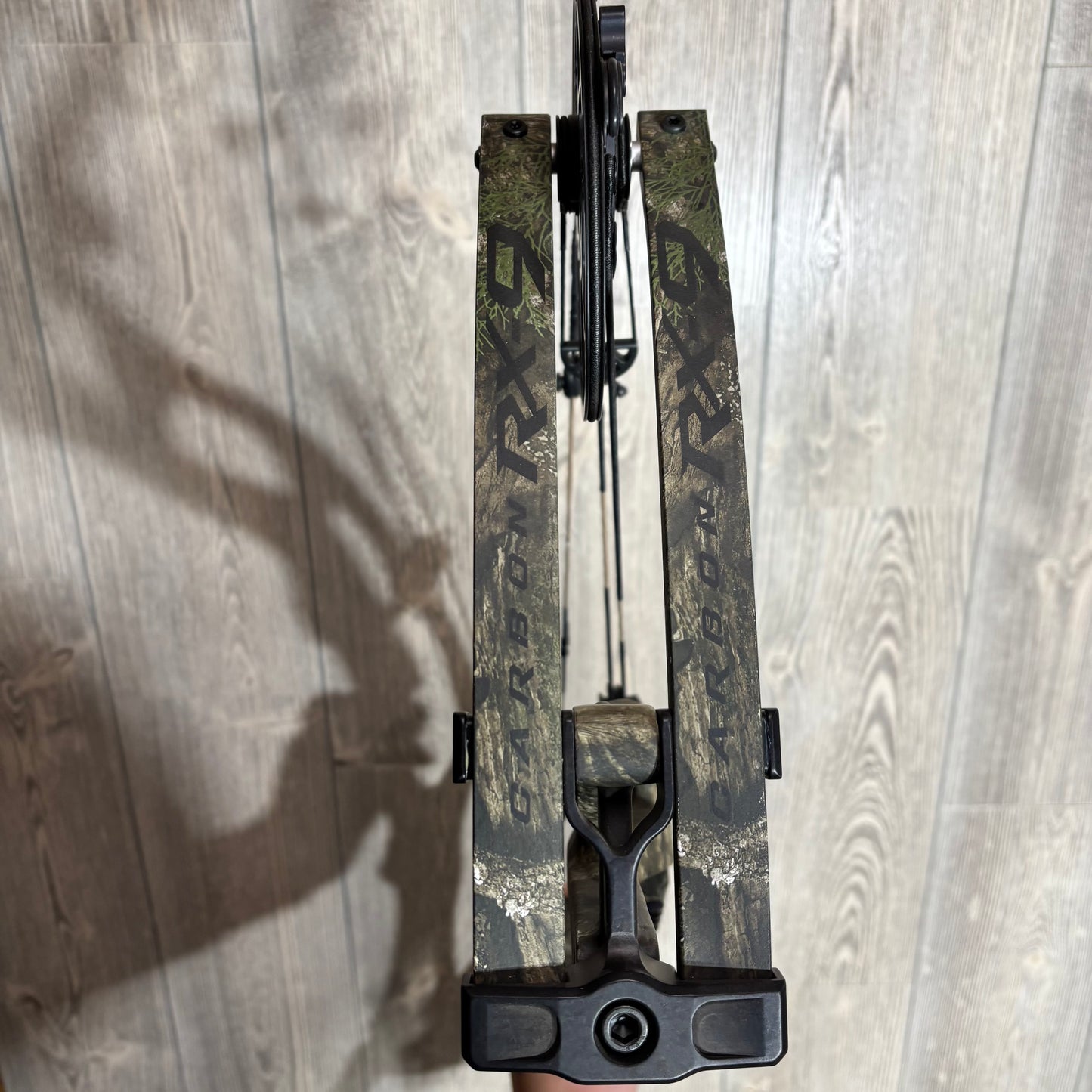 Used Hoyt RX-9 LH 70lb Realtree APX