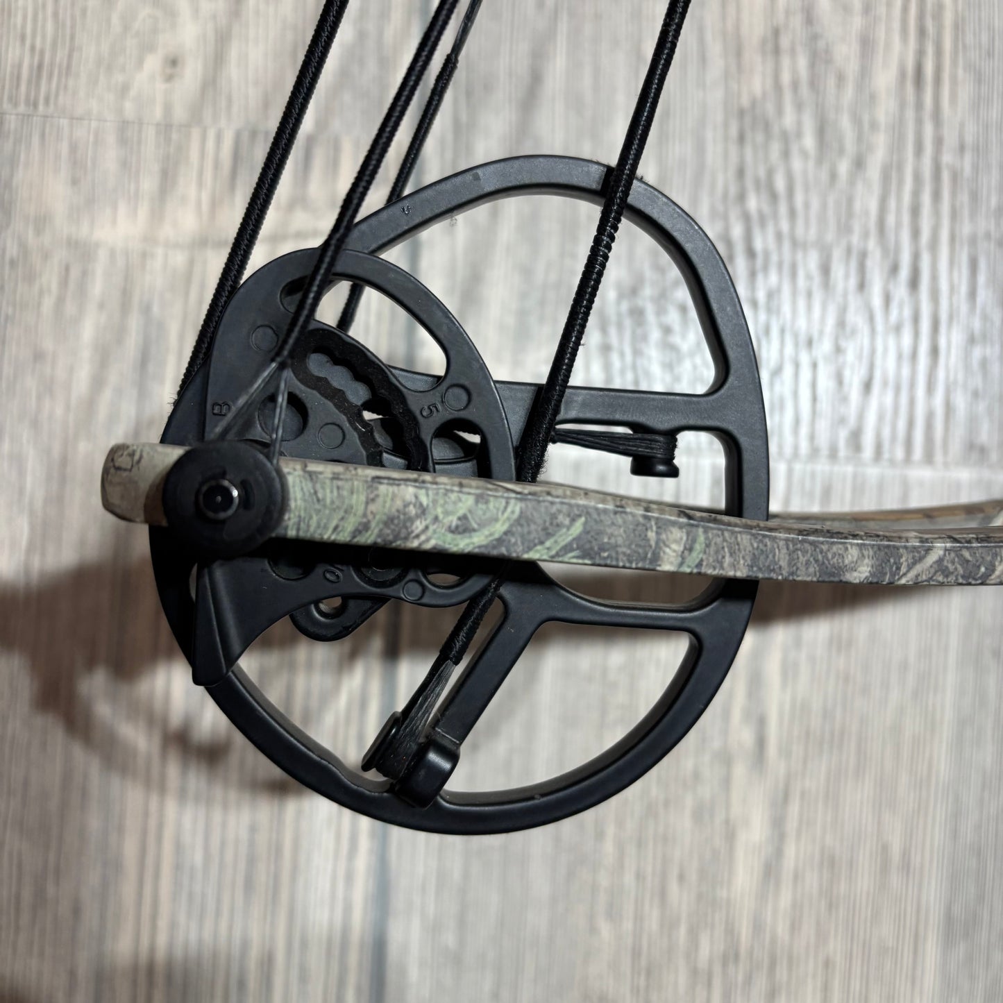 Used Hoyt Ruckus RH Camo Package