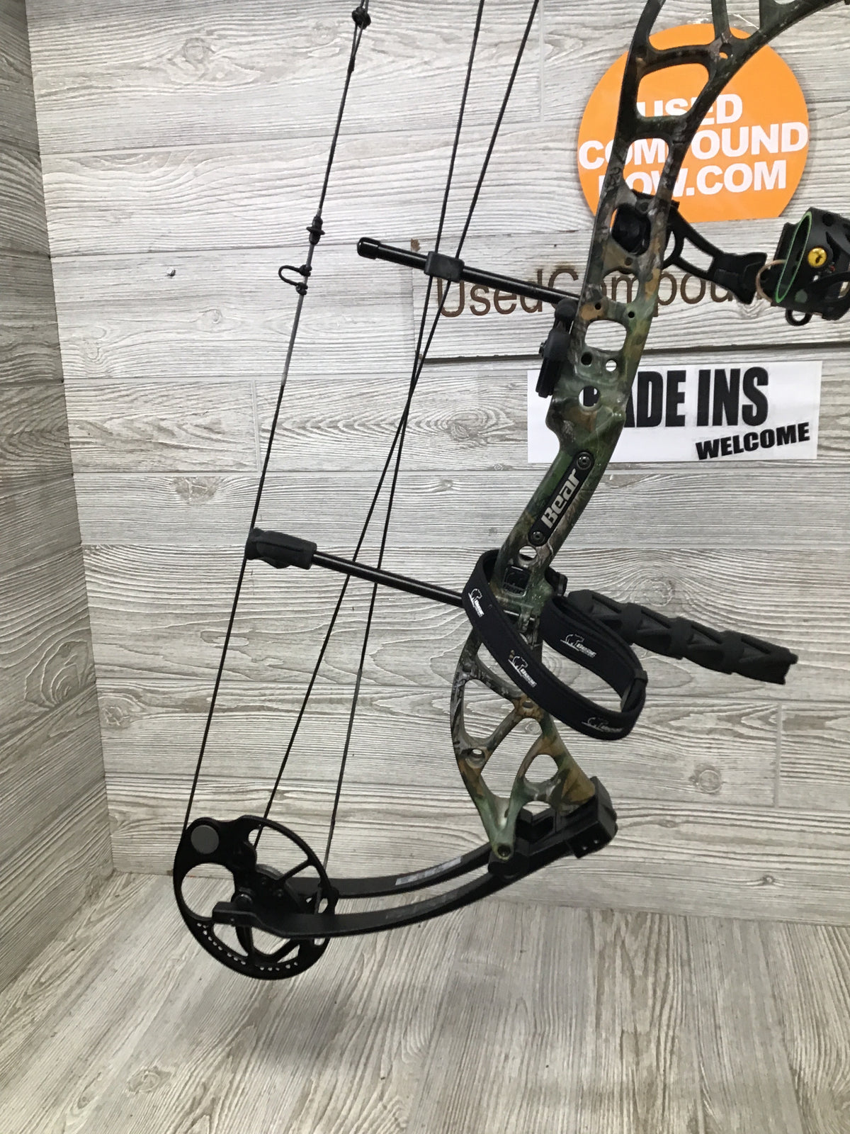 Bear Wild Left Hand Bow 24-31" 60-70lbs package