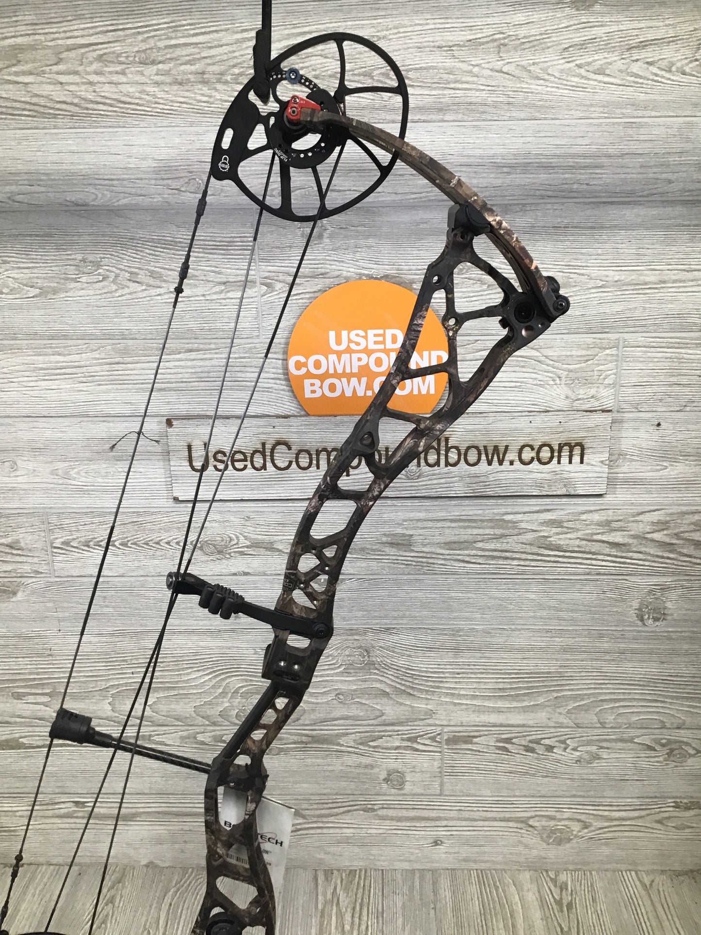 NEW Bowtech SX80 Mossy Oak Right Handed 29/80#