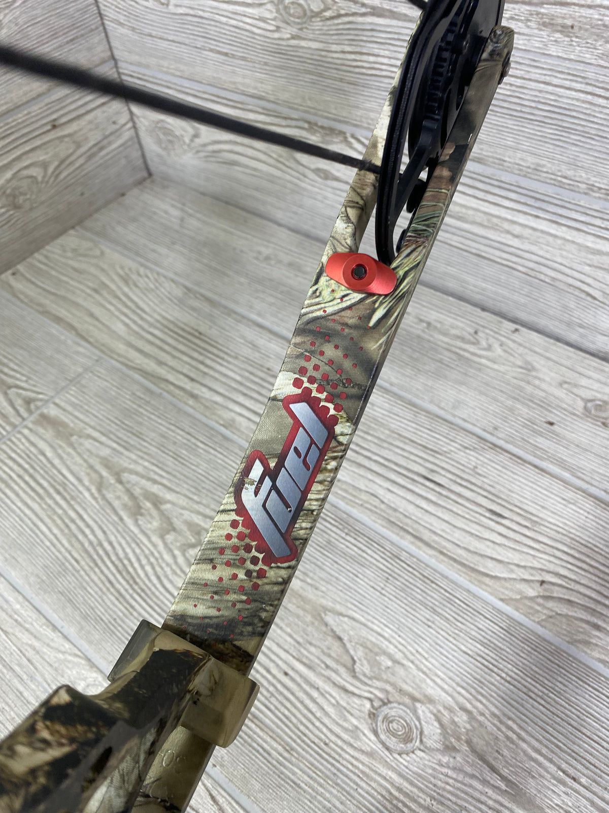 Bowtech Fuel LEFT Hand 18-30" 30-70lbs.