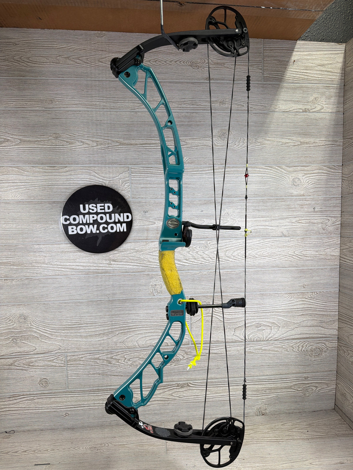 Used Elite Victory 37 Teal Bow 50-60# 28"