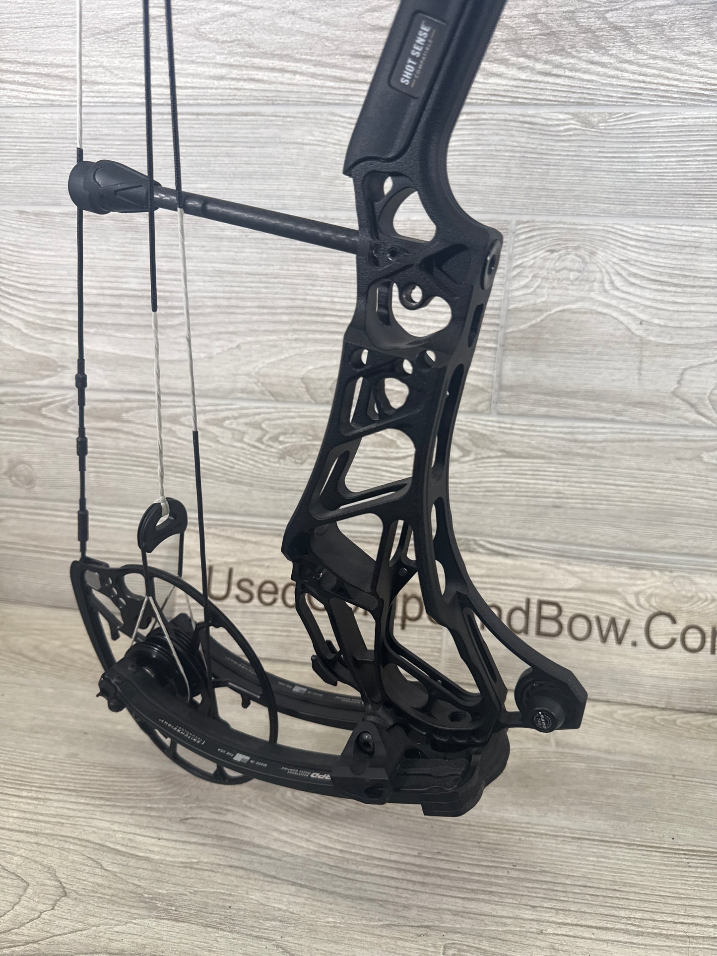 Used Mathews Arc 34 RH Kodiak Fade to Black