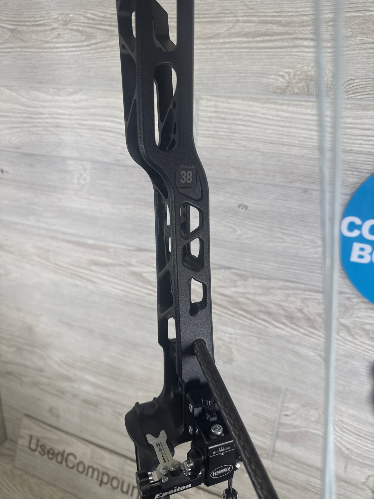 Used Mathews Title 38 (Gen 1) Blackout super clean