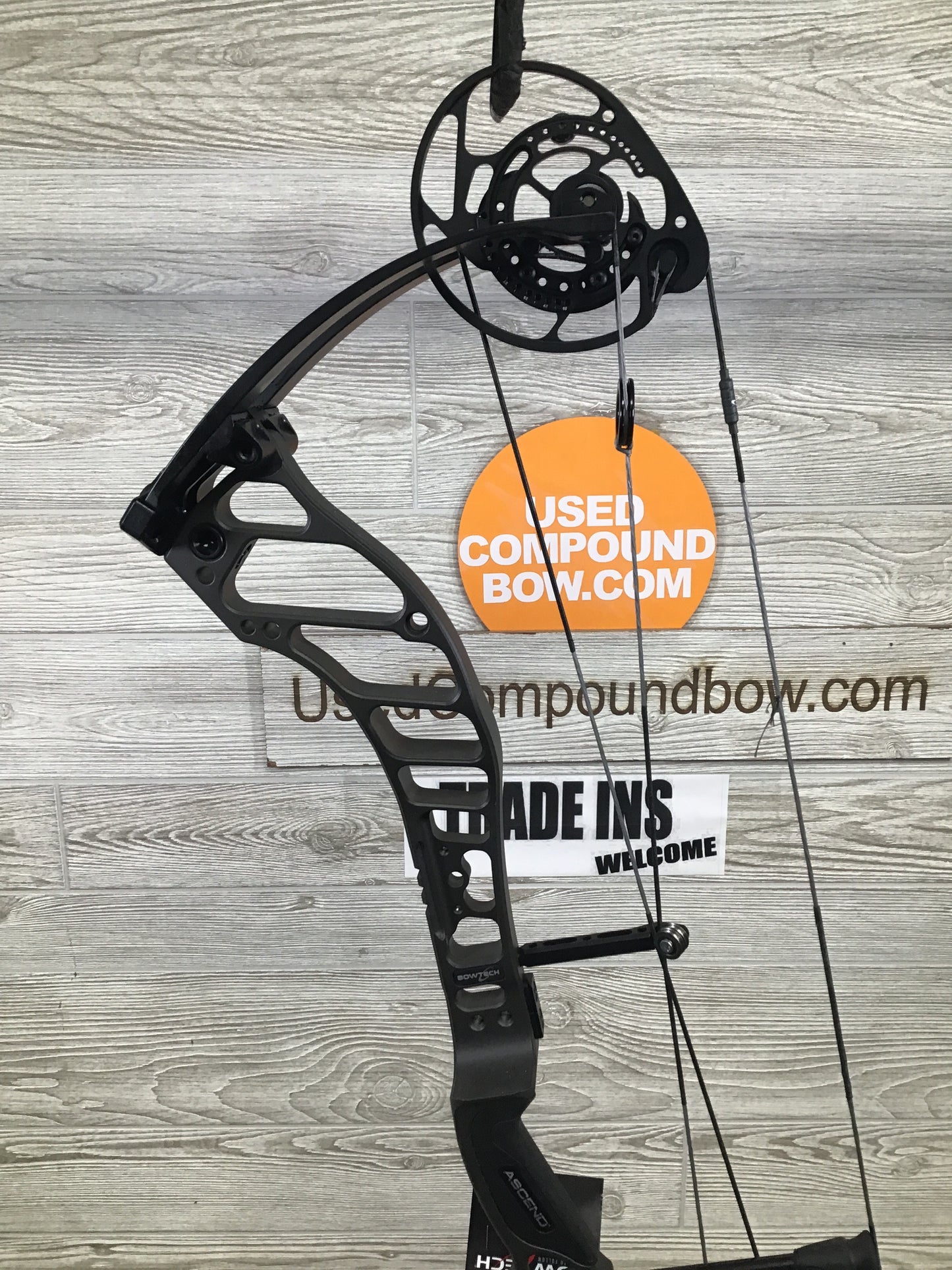 Bowtech Ascend Right Hand stealth grey 70#