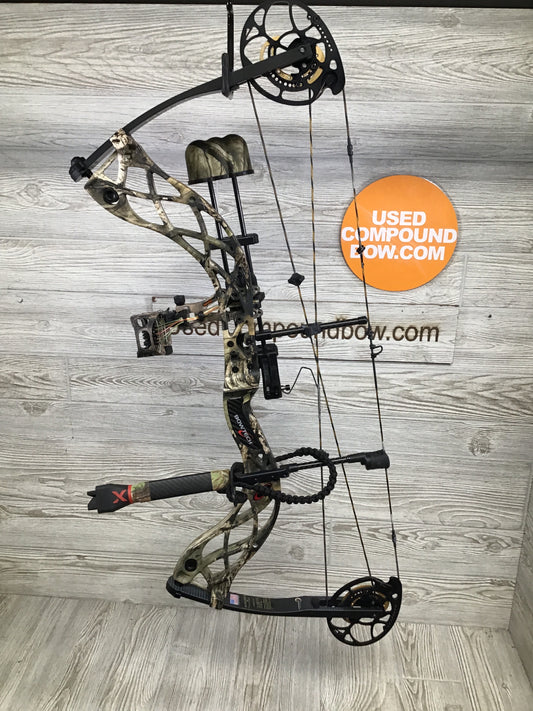 Bowtech Carbon Icon Right Handed 40-50lbs Camo Bow Package