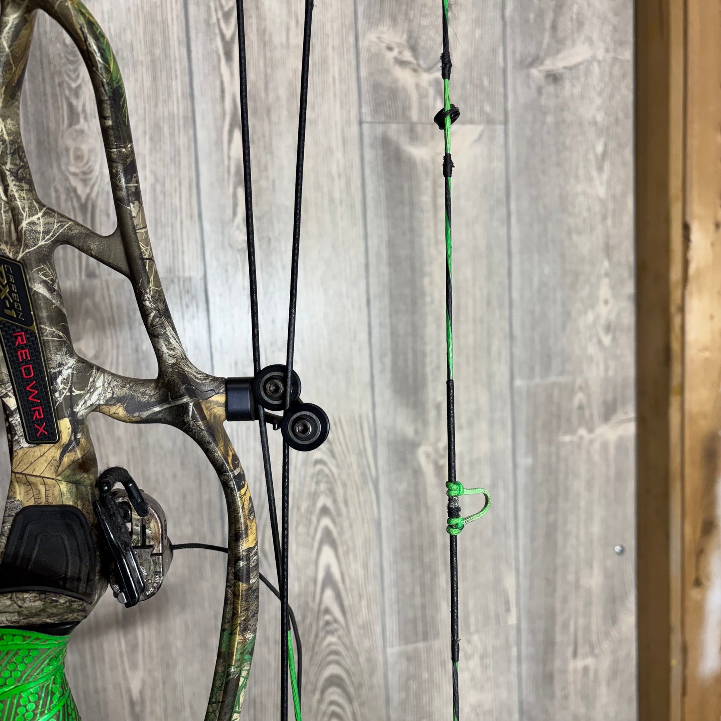 Used Hoyt Carbon RX-1 Ultra 28-31" 60-70lbs RH Realtree Edge with QAD Rest