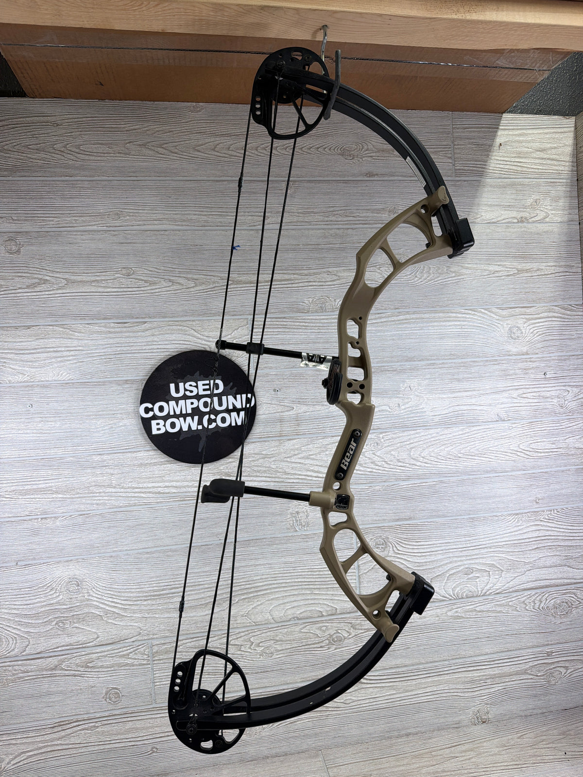 Used Bear Cruzer LH Buckskin Riser/Black Limbs