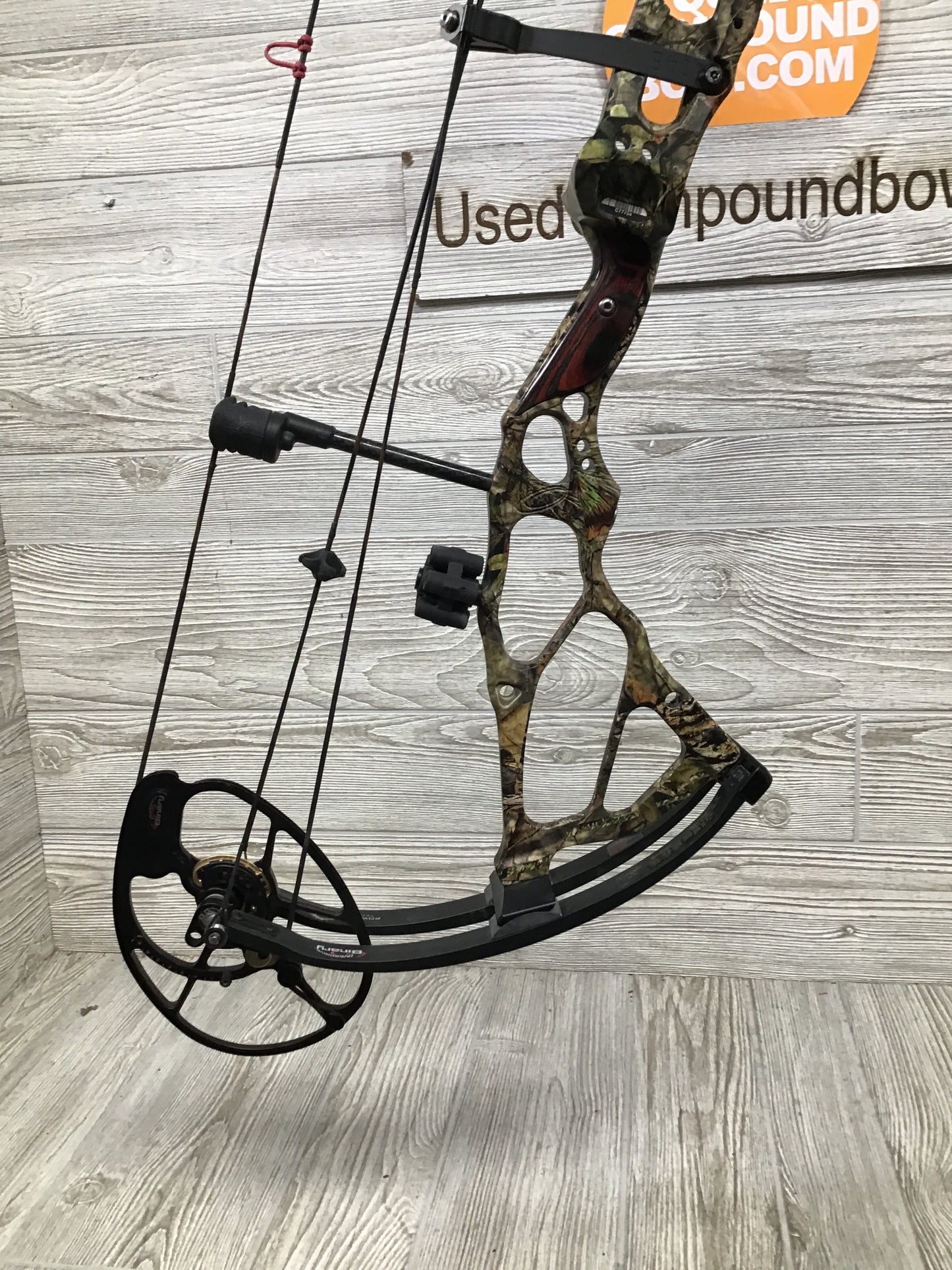 Used Bowtech BTX 31 Right Handed 60-70# Camo