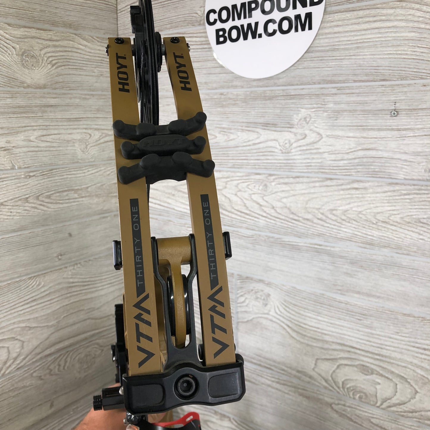 Used Hoyt Ventum 31 Right Handed Bourbon Package