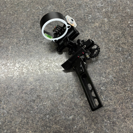 Black Gold Ascent Verdict Assault Bridge-Lock Mount RH 4 pin sight