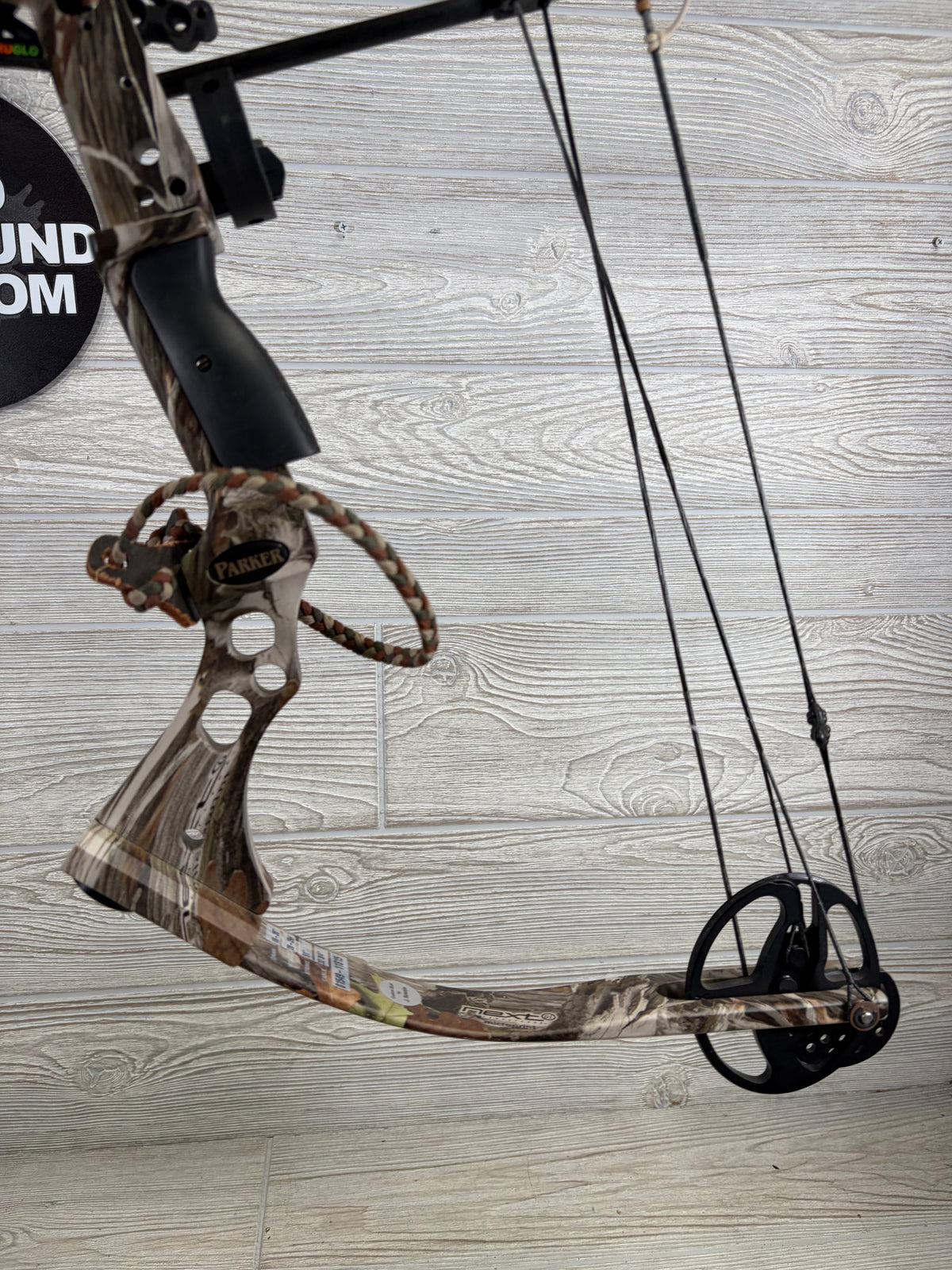 Used Parker Side-Kick XP Right Handed 18-28" 20-29lbs Camo Bow Pkg