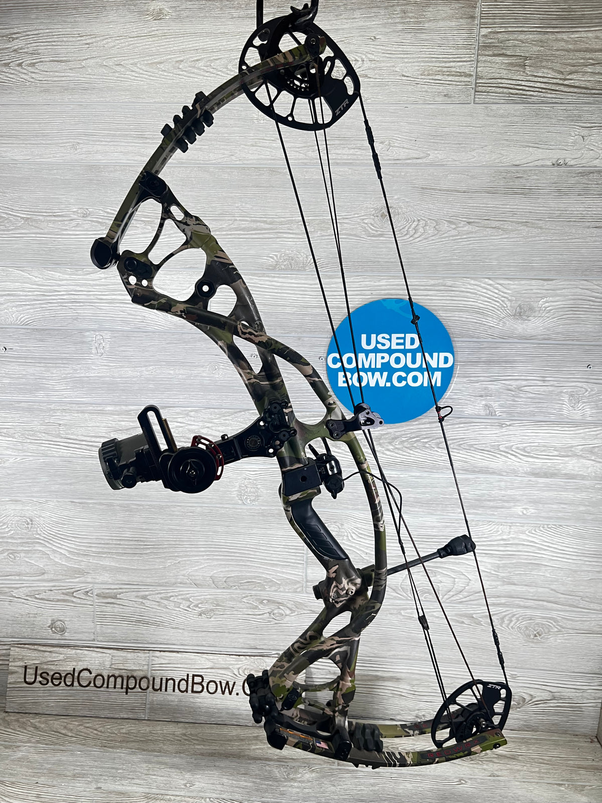 Used Hoyt Carbon RX-4 Ultra 30-32'' 55-65lbs LH Under Armor Forest Camo Bow PKG