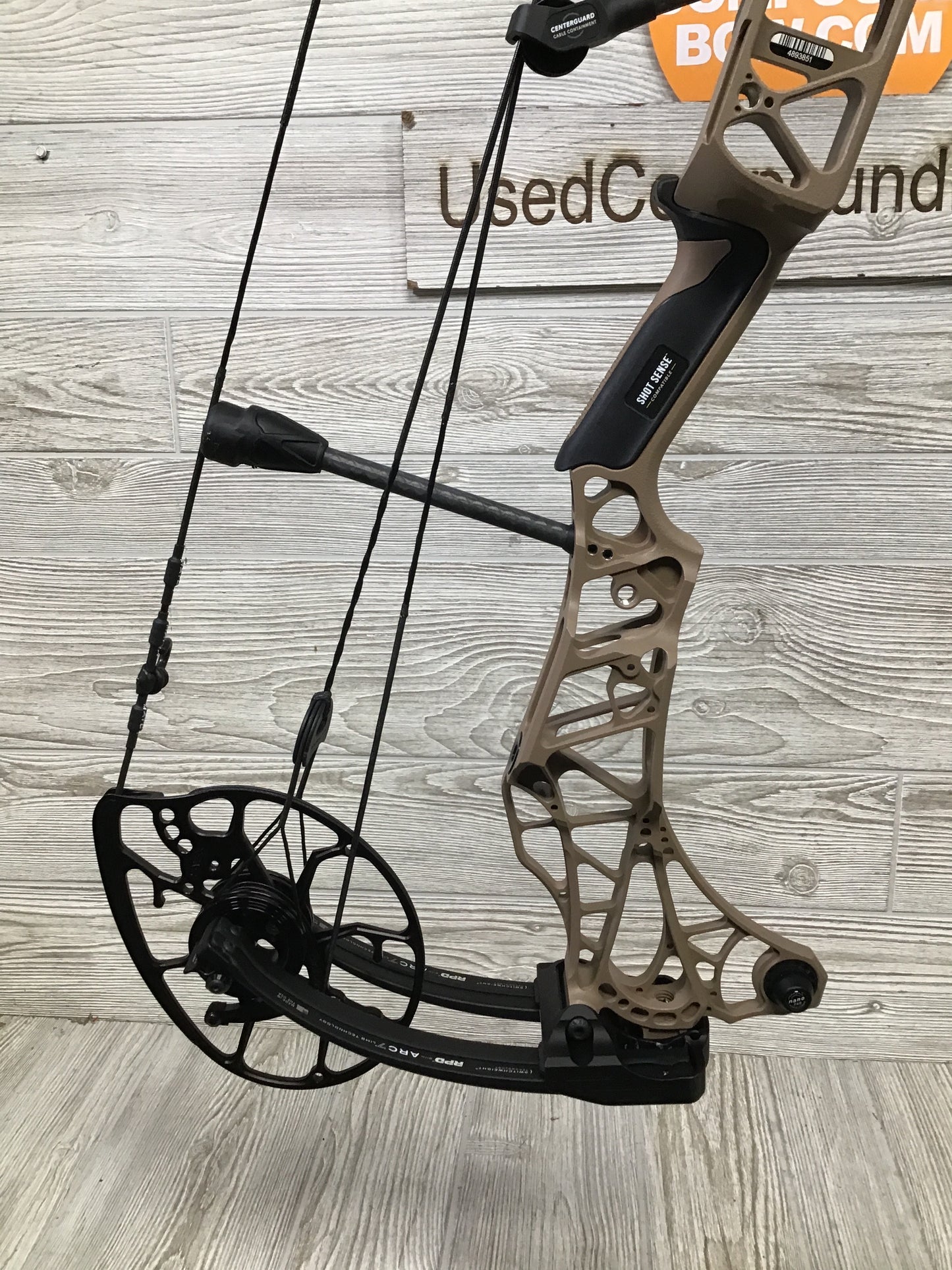 Used Mathews Lift X 29.5 Right Hand Earth Riser/Black Limbs Bow 27.5/60