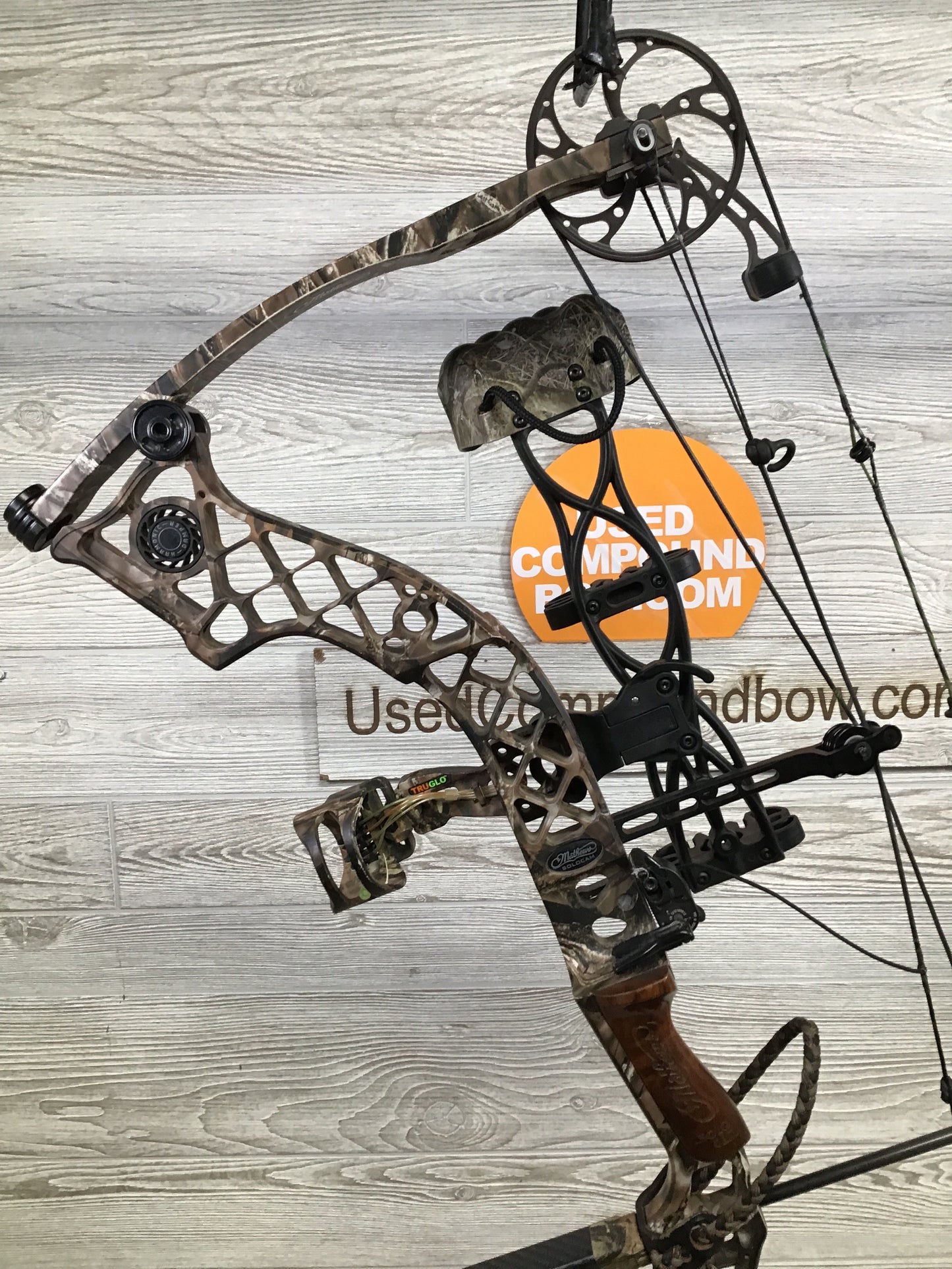 Used Mathews ZXT Right handed 60-70# 30" Draw Package