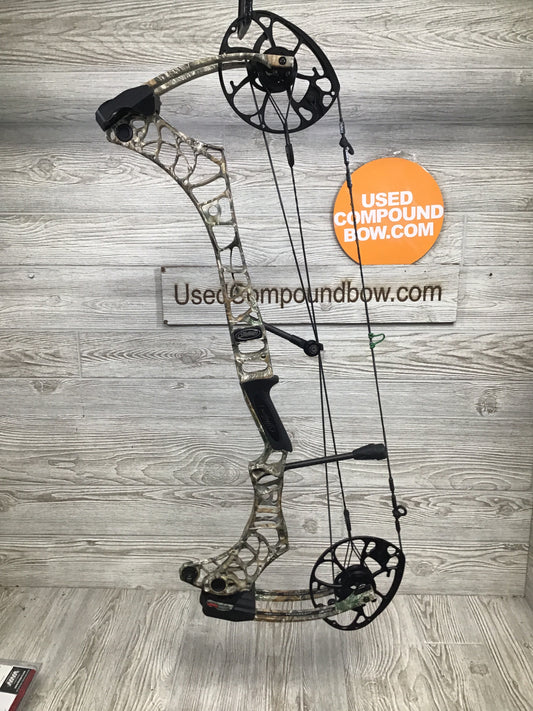 Used Mathews V3X 29 Right Handed Realtree Edge
