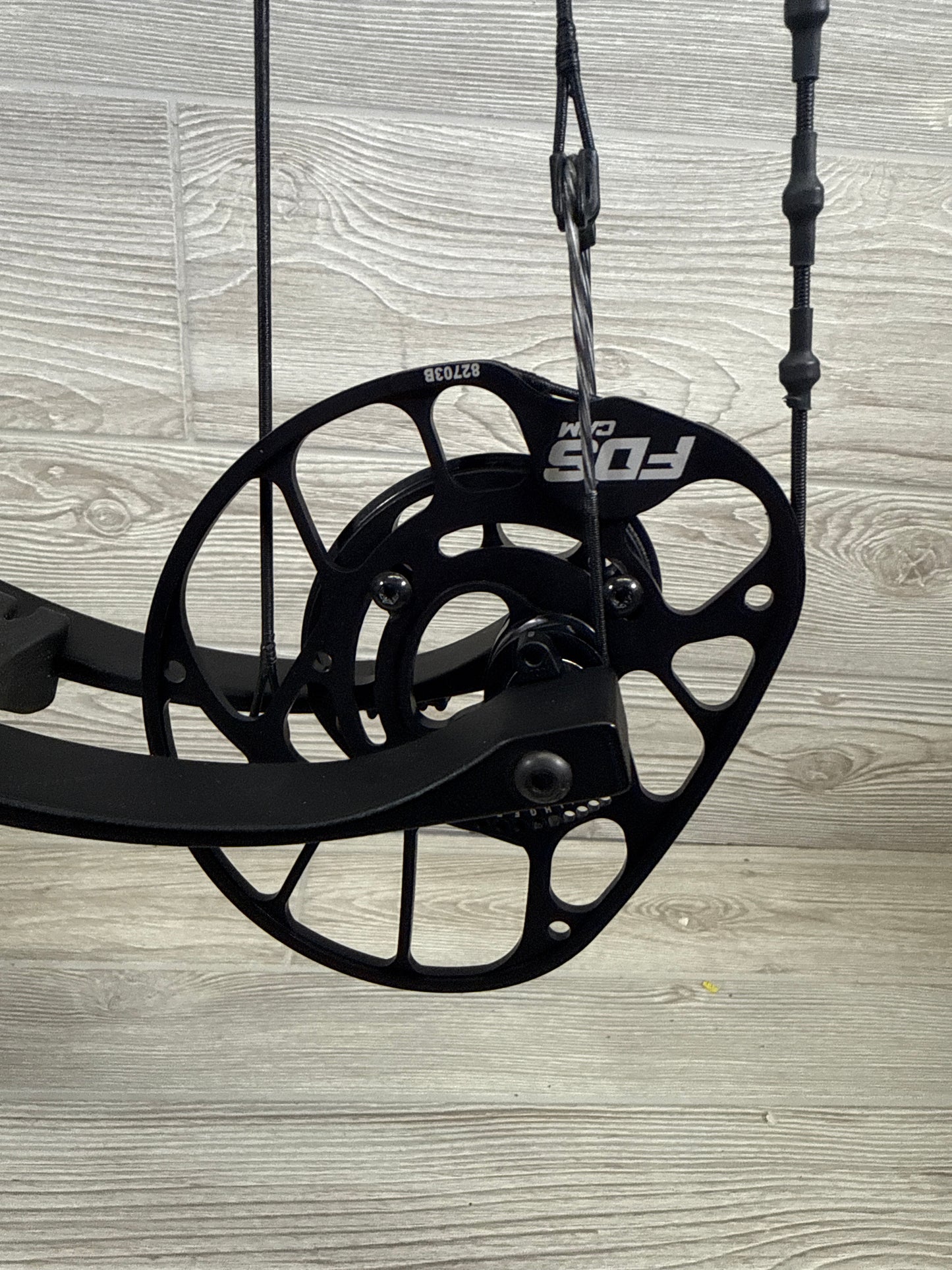 Used PSE Mach 30 FDS Black Right Handed Package gas systm x strings