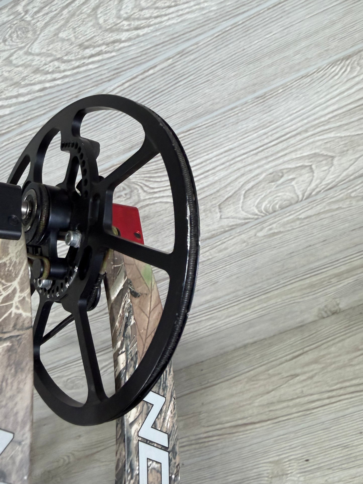 Bowtech Solution Realtree 50-60# Package Right Hand