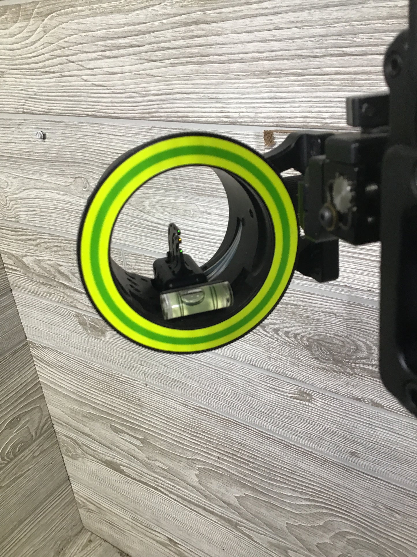 Hoyt RX-10 RH Sandstorm 70lb RTH Package