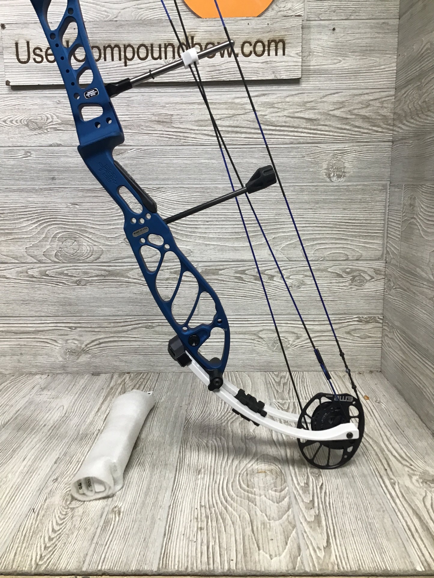 PSE Supra X 40 EM2 Blue 50-60# with extra set of 40-50#