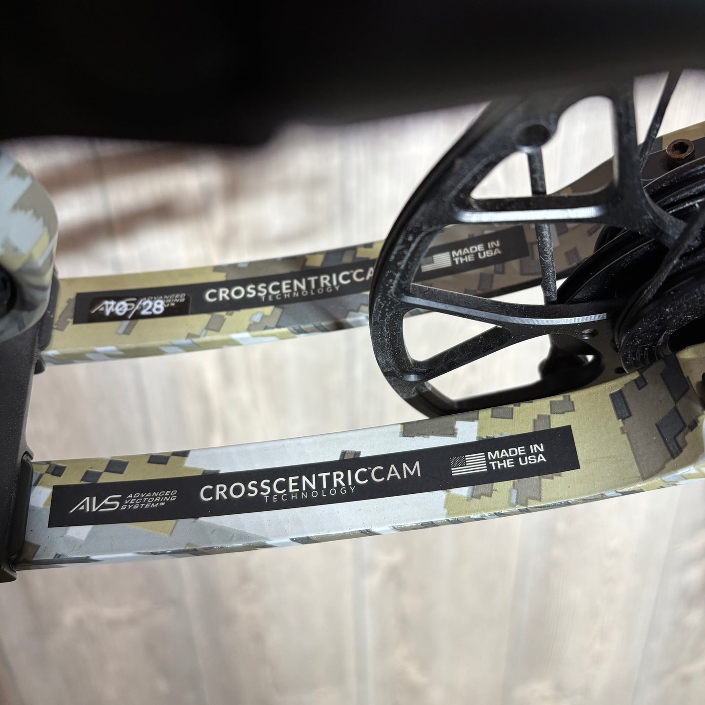 Used Mathews Halon 32 6 Sitka EVII Package 28.5" 70 lb RH