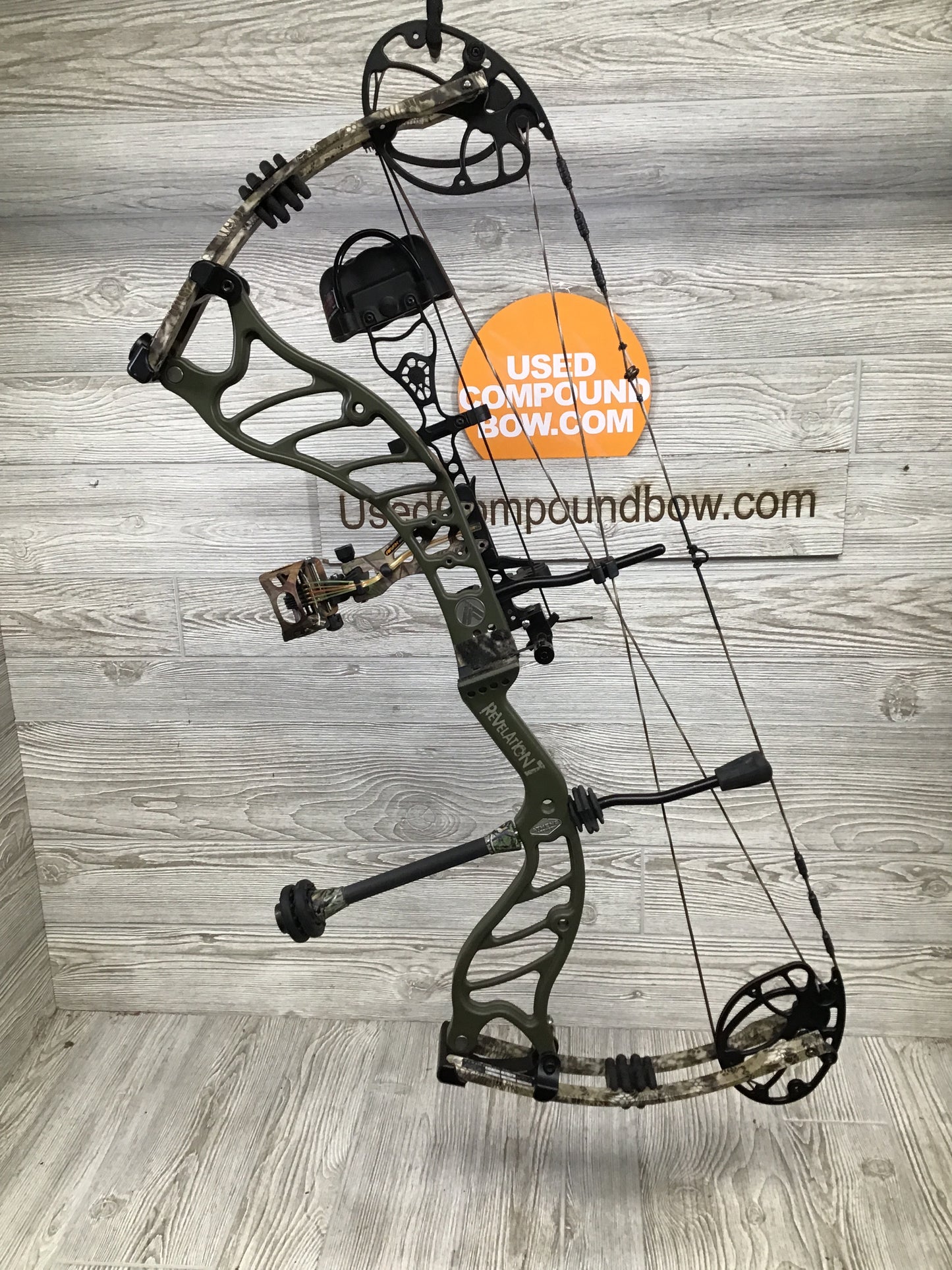 Athens Revelation 7 Right Handed Package 40-50lb Package 30"