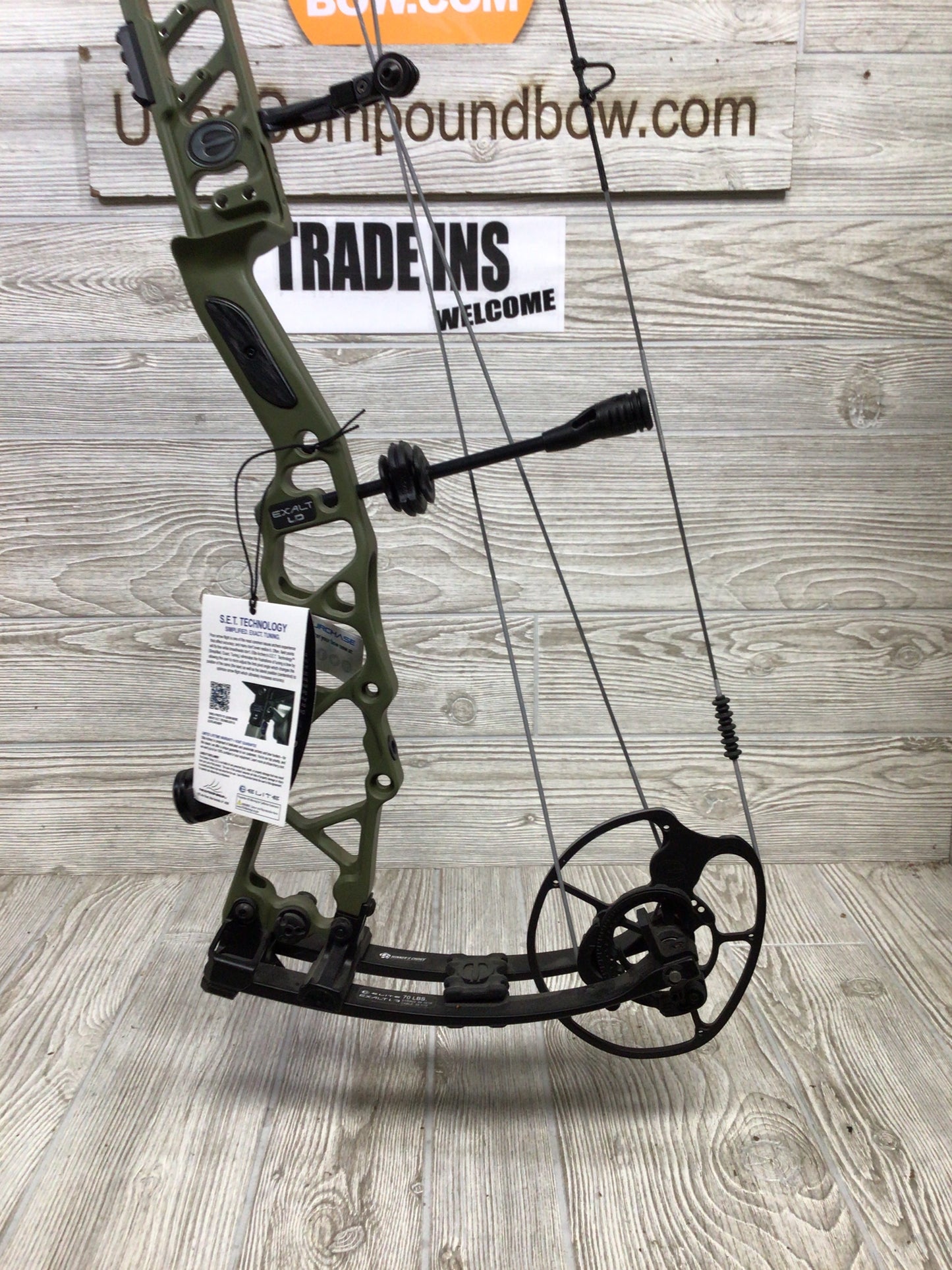Elite Exalt LD OD Green Right Hand Bow 26.5-32" 60-70