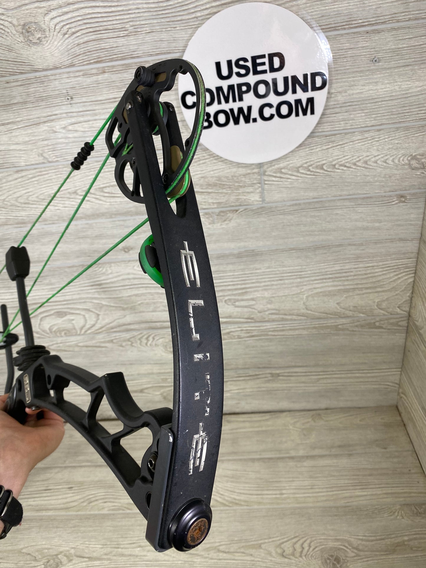 Elite Energy 35 70# RIGHT Handed BOW ONLY 29.5"