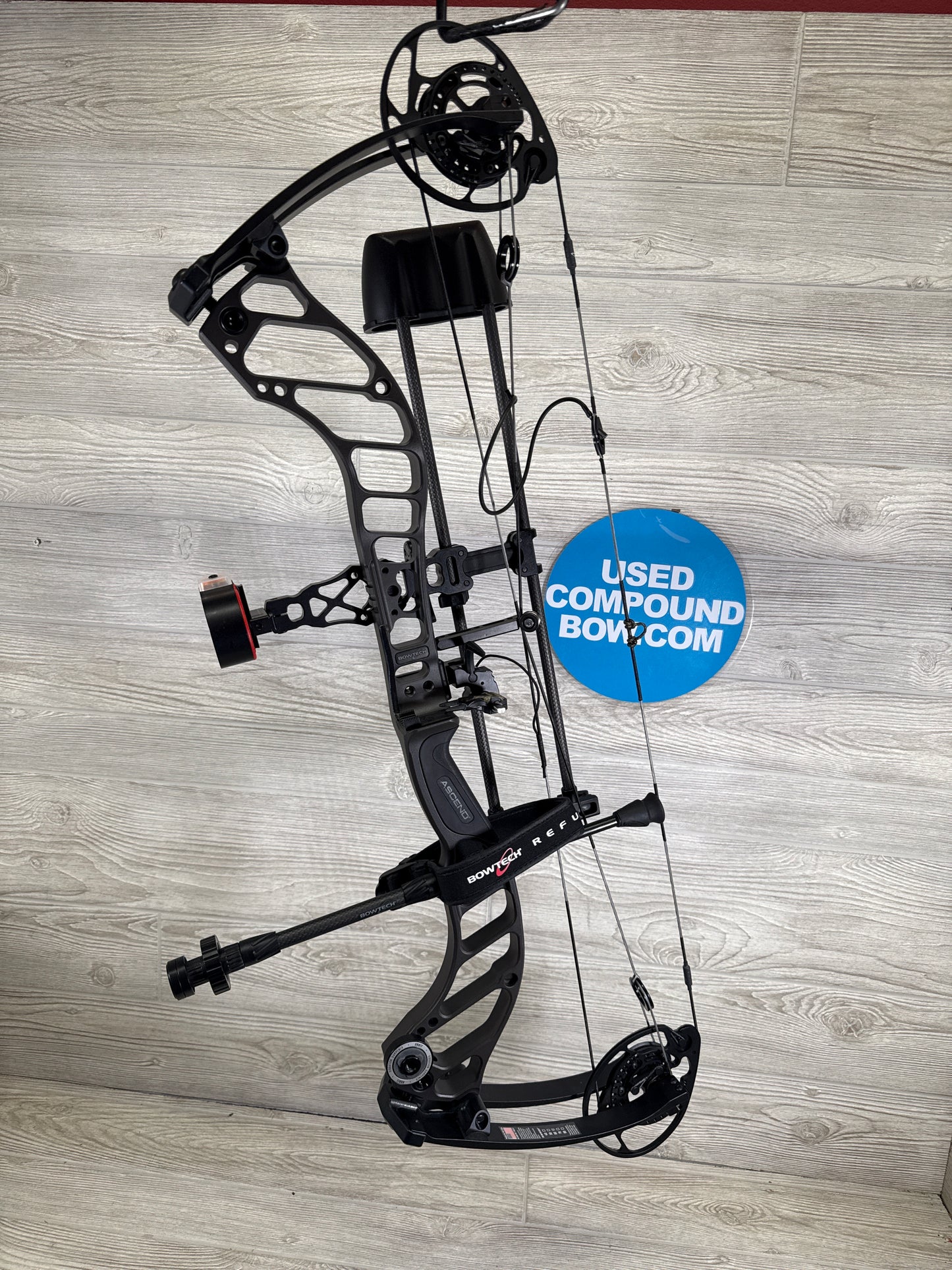 Used Bowtech Ascend RH stealth grey Package 60#