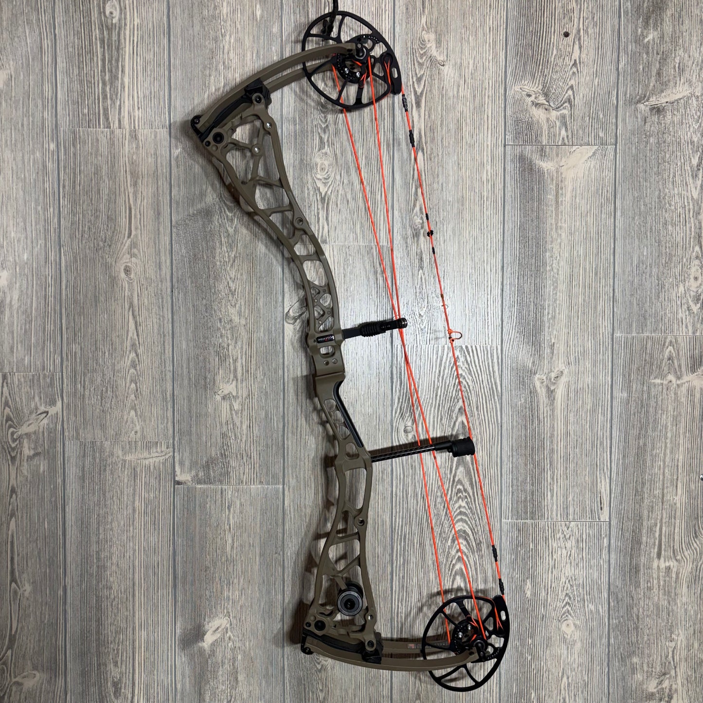 Used Bowtech SS34 RH Sandstone 50lbs