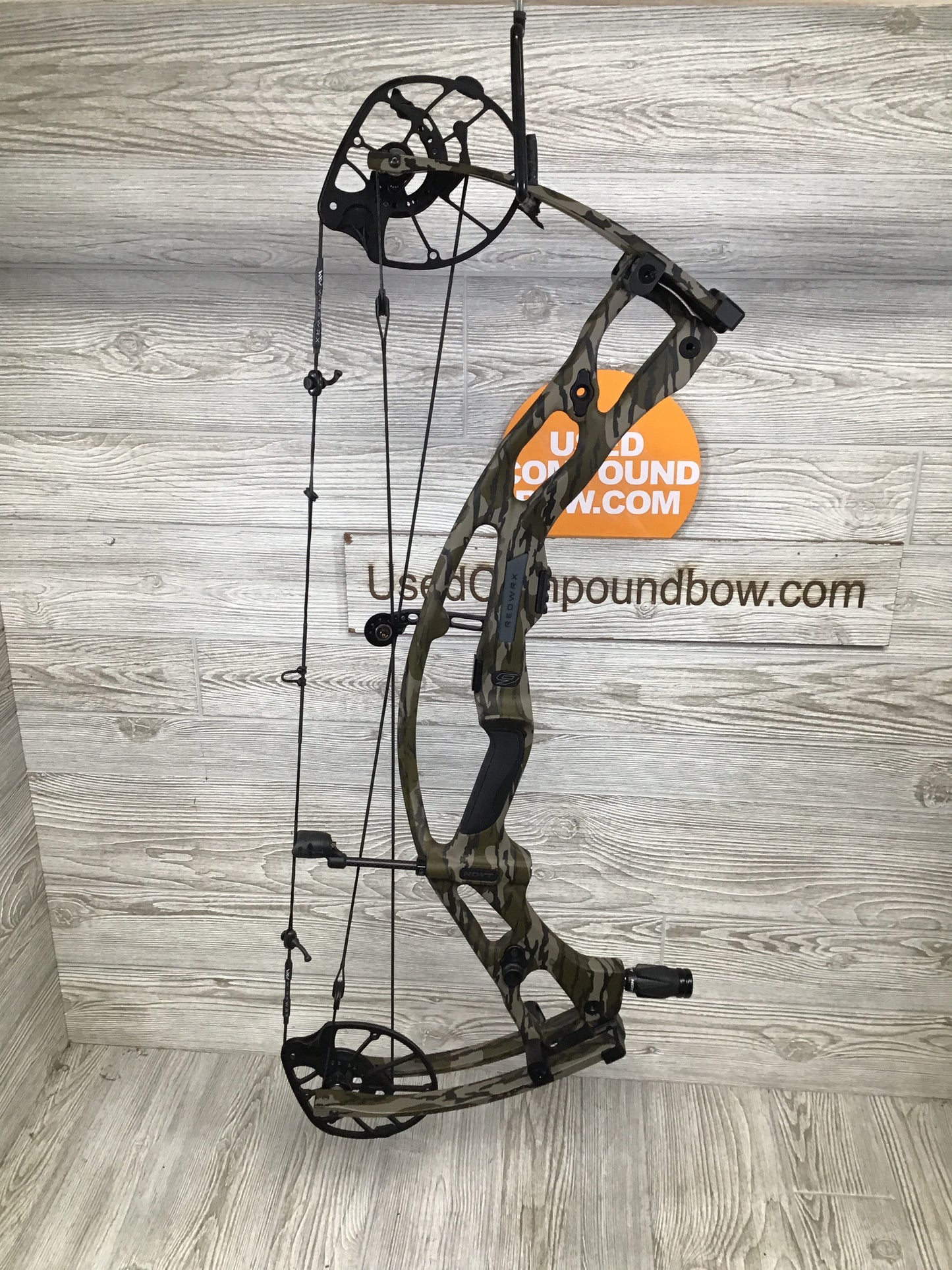 Used Hoyt RX-9 LH Mossy Oak Bottomland 70 - 29